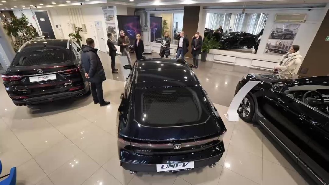 Реутов, экономика, бизнес, автосалон, автомобили, китайский бренд