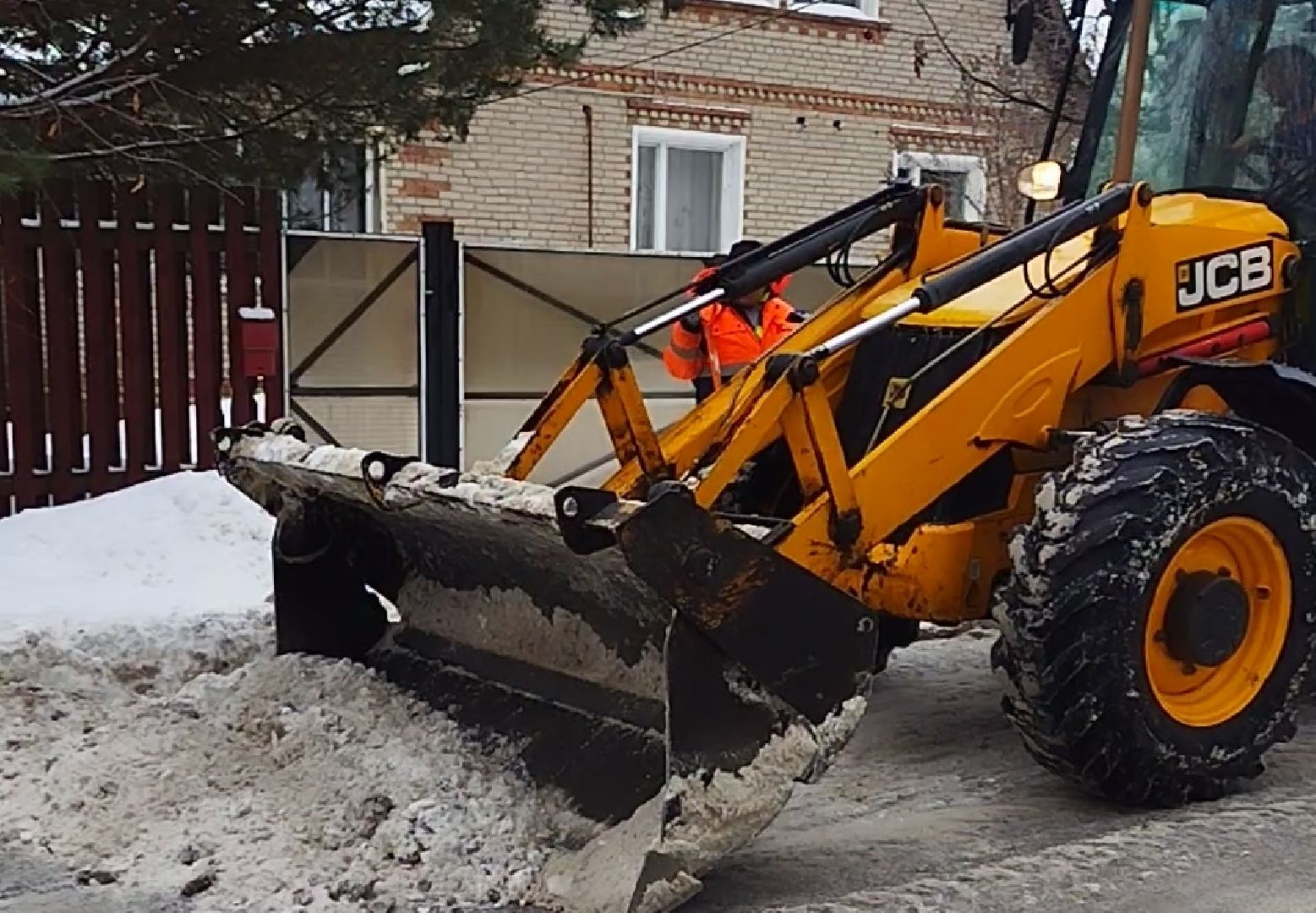 уборка снега, жкх, Бронницы,