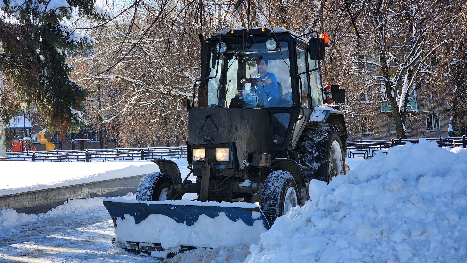 Подмосковье, зима в подмосковье, ледяной дождь, дорожные работы, дорожные службы, уборка снега, Гололед, циклон, циклон ваня, циклон ольга, Потепление, мокрый снег,