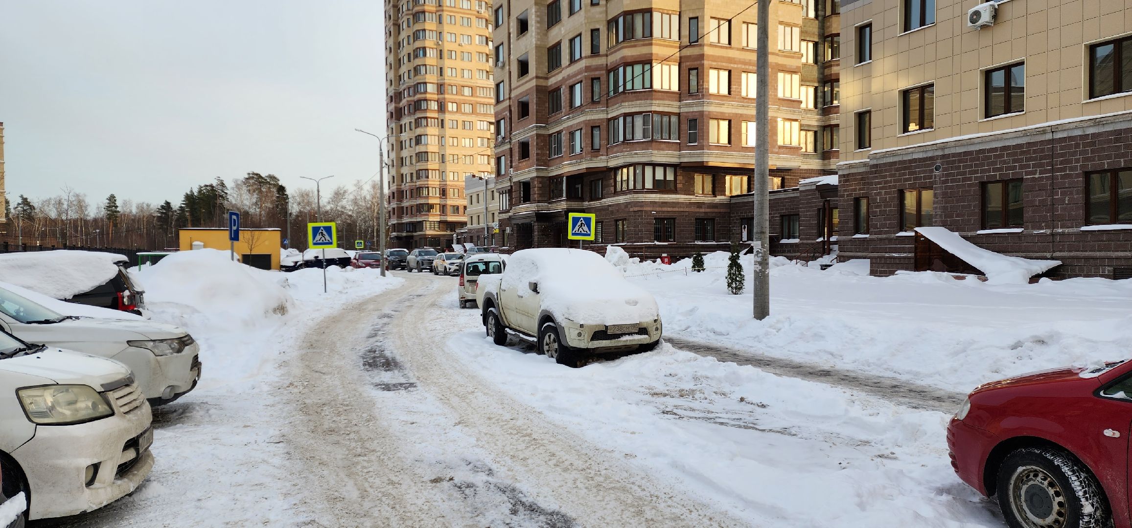 раменское, дороги, дорожные знаки во дворах, ограничение парковки у контейнерной площадки, северное шосссе 22,