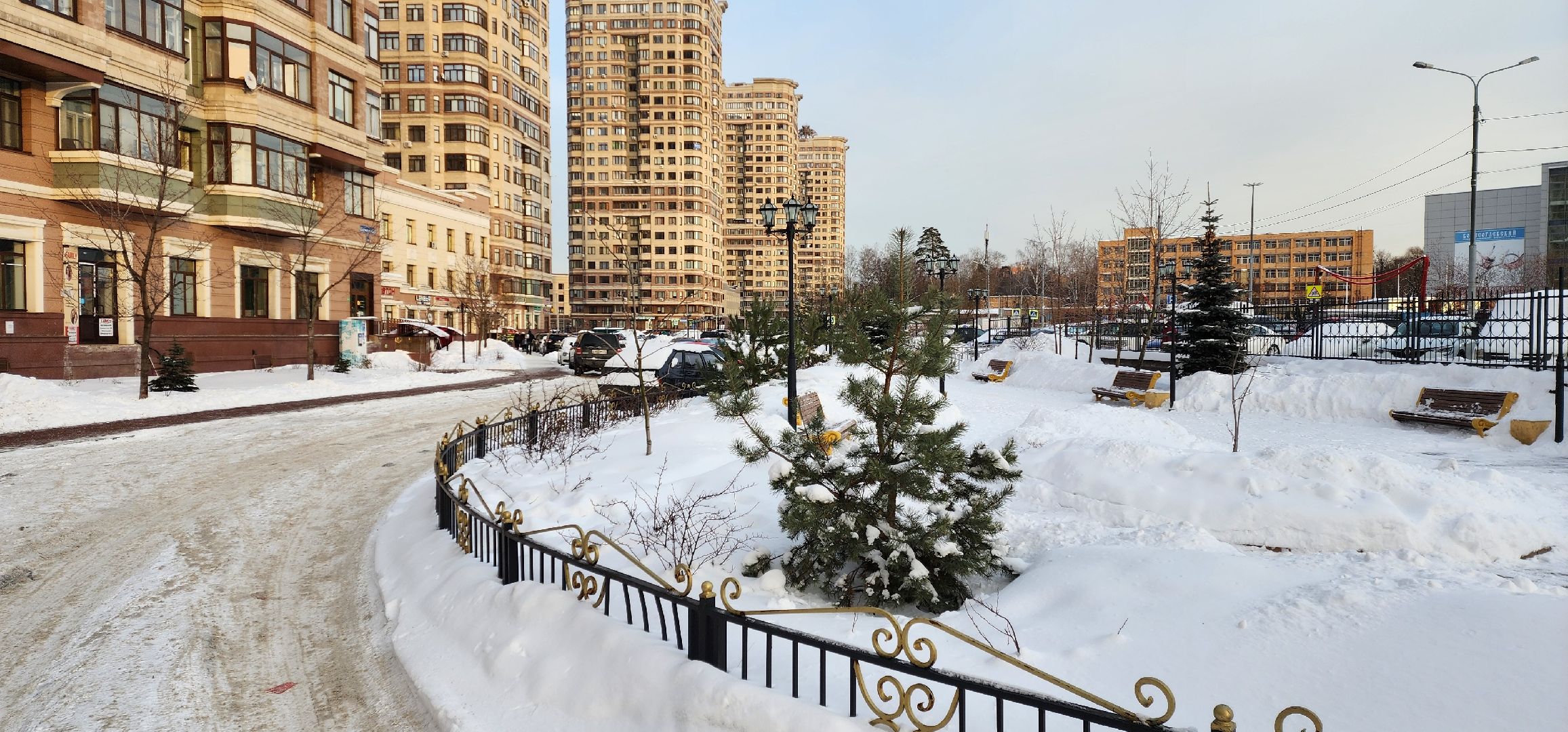 раменское, дороги, дорожные знаки во дворах, ограничение парковки у контейнерной площадки, северное шосссе 22,