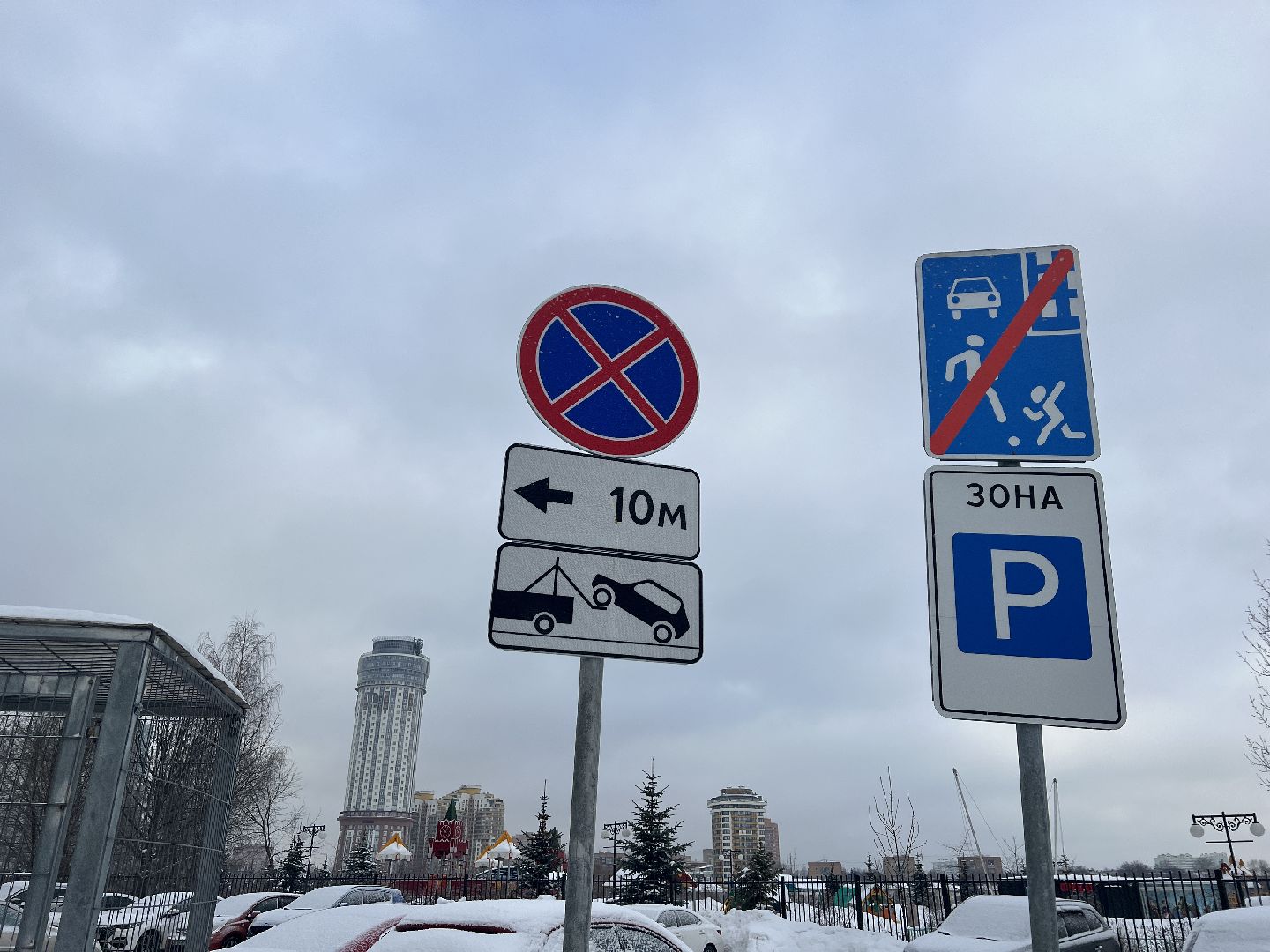 химки, благоуйстройство, дорожные знаки, дорожные знаки во дворах, контейнерные площадки, мусорные площадки,