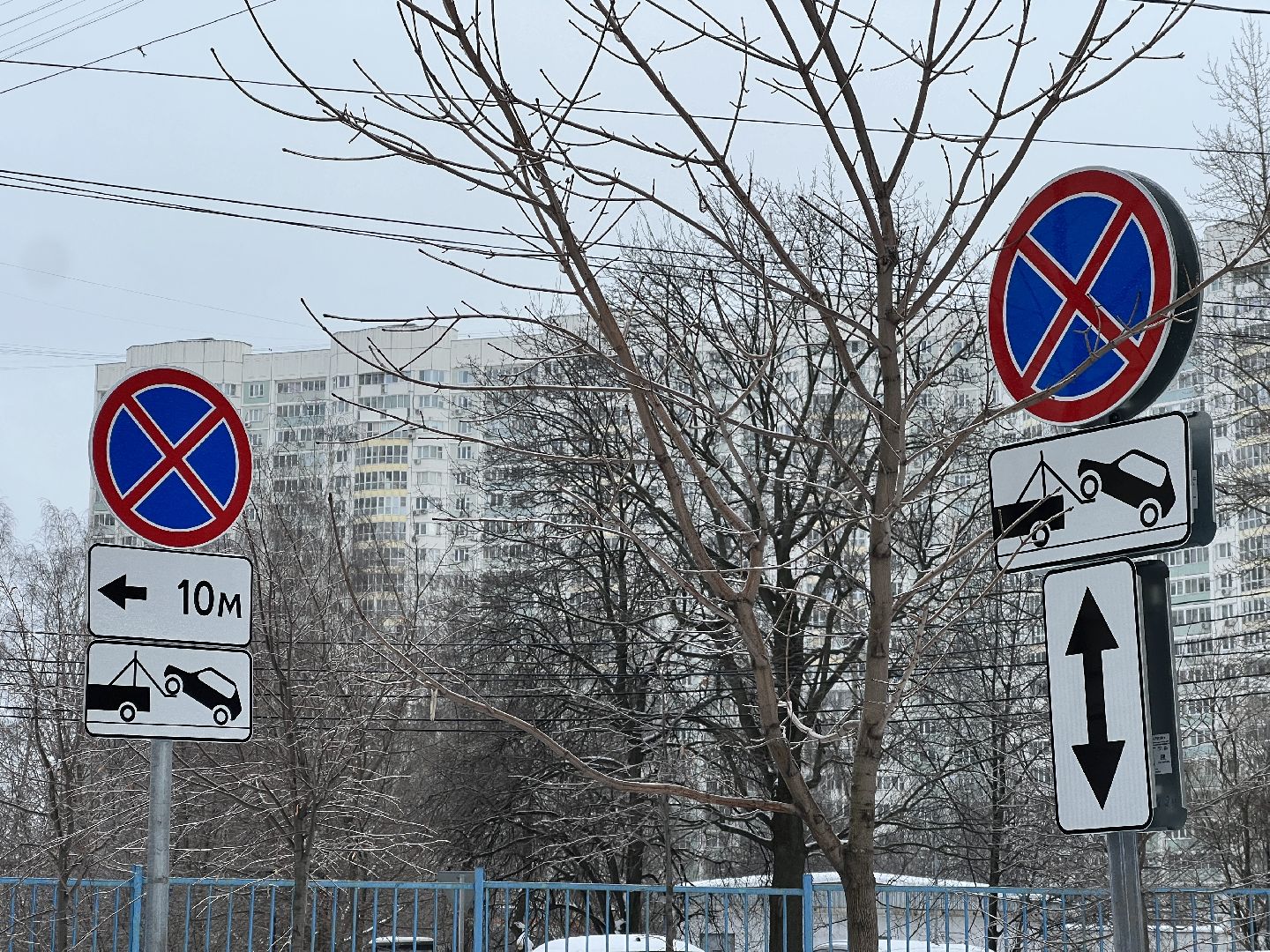 химки, дорожные знаки, дорожные знаки во дворах, благоустройство, контейнерные площадки, мусорные площадки,