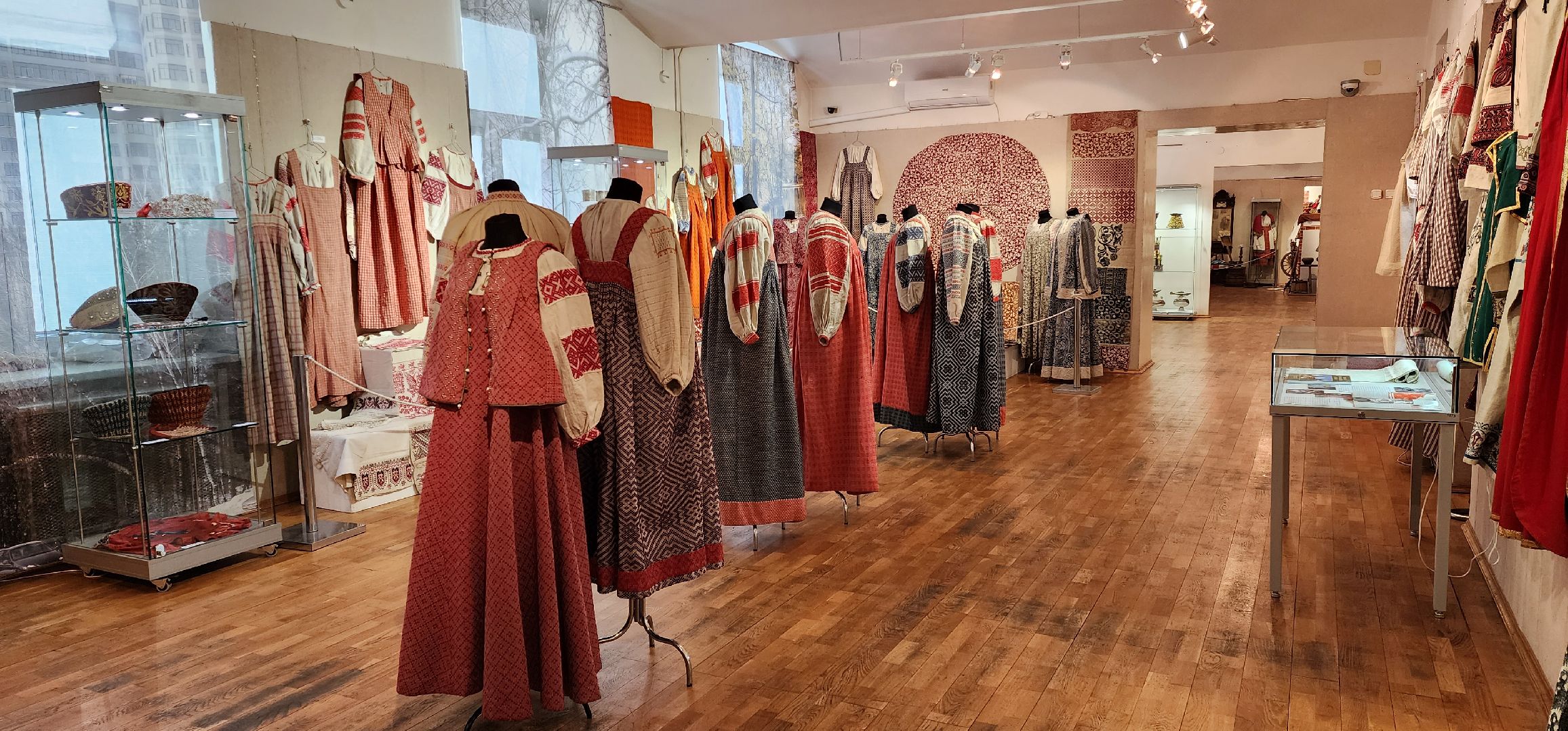 раменское, культура, раменский историко-художественный музей, первая выставка, из сундука русской красавицы,