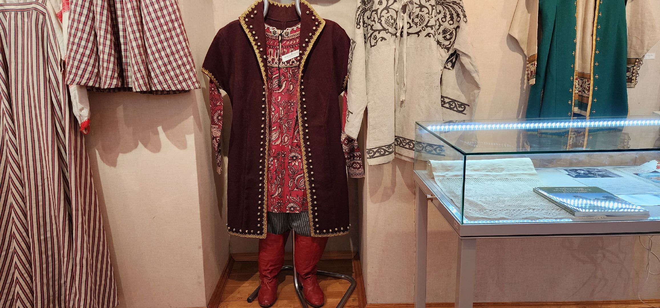 раменское, культура, раменский историко-художественный музей, первая выставка, из сундука русской красавицы,