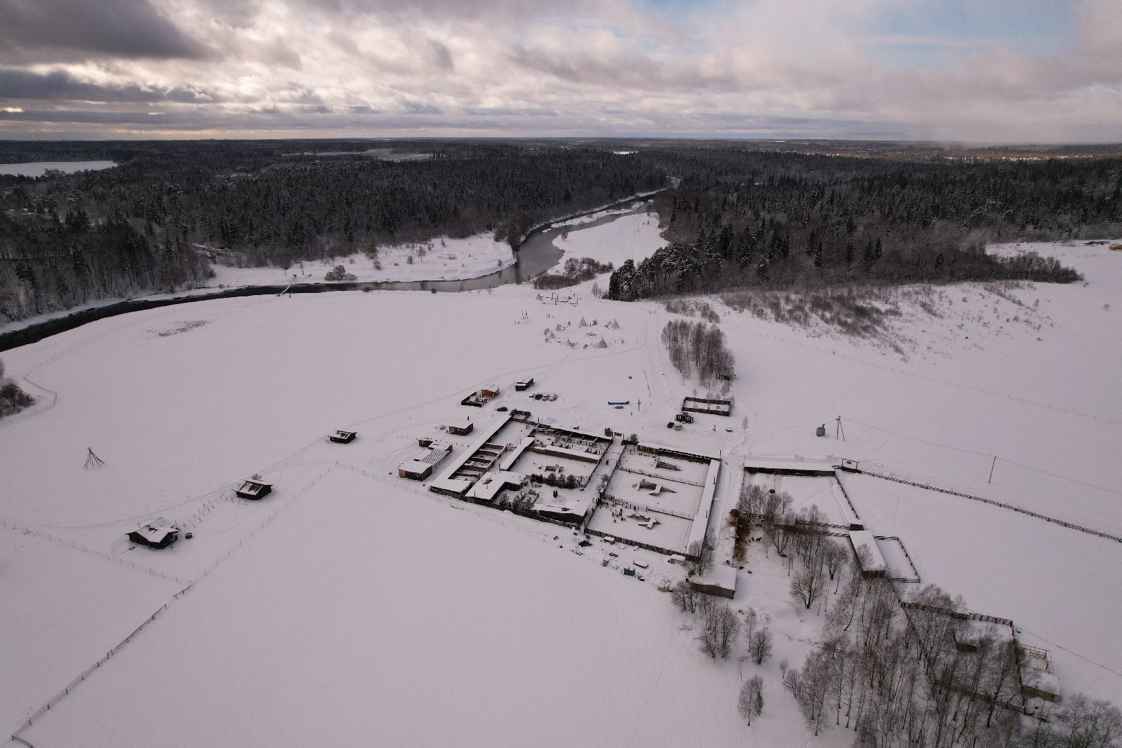 видео с коптера, руза, хаски,