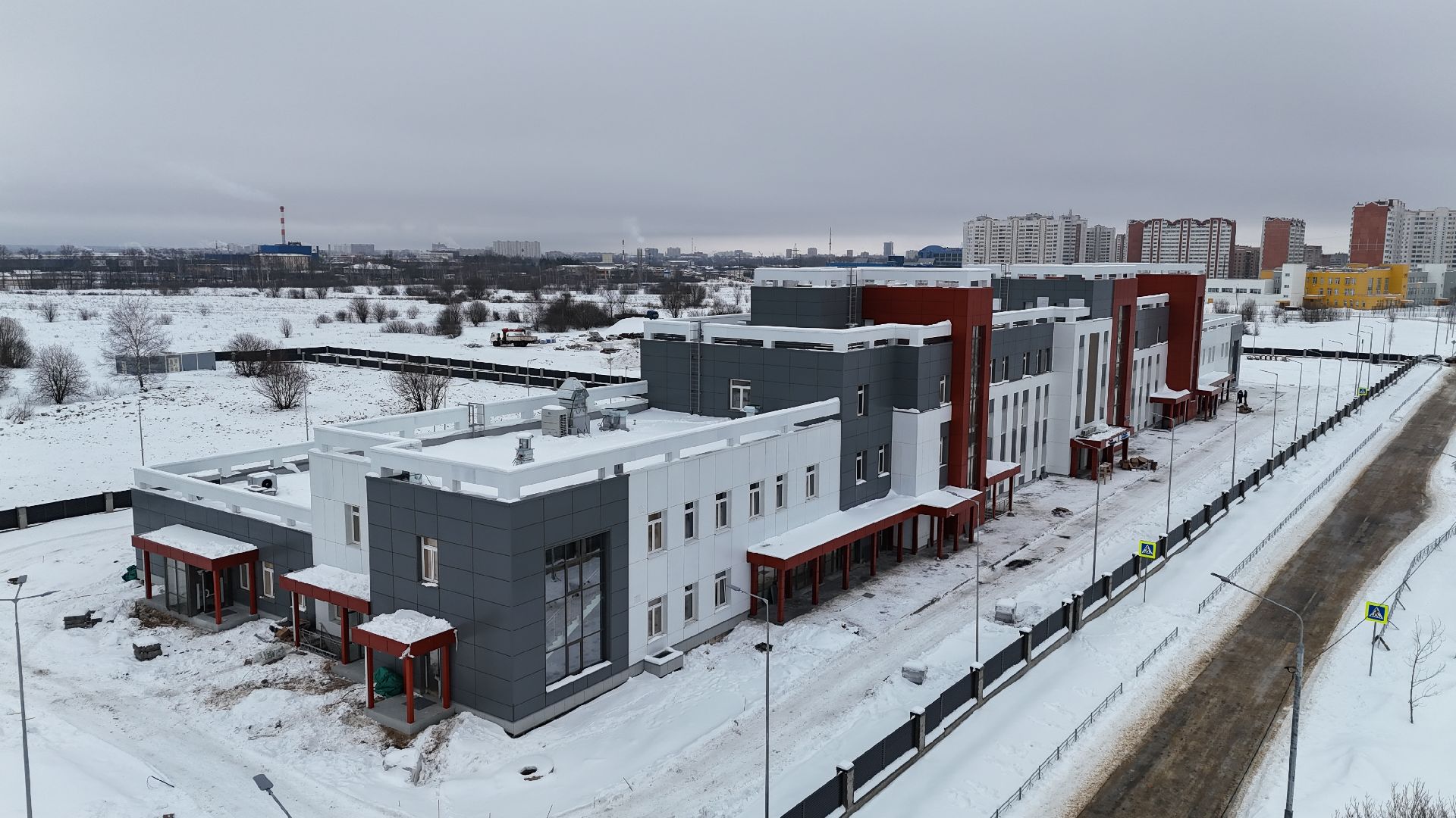 видео с коптера, поликлиника, медицина,