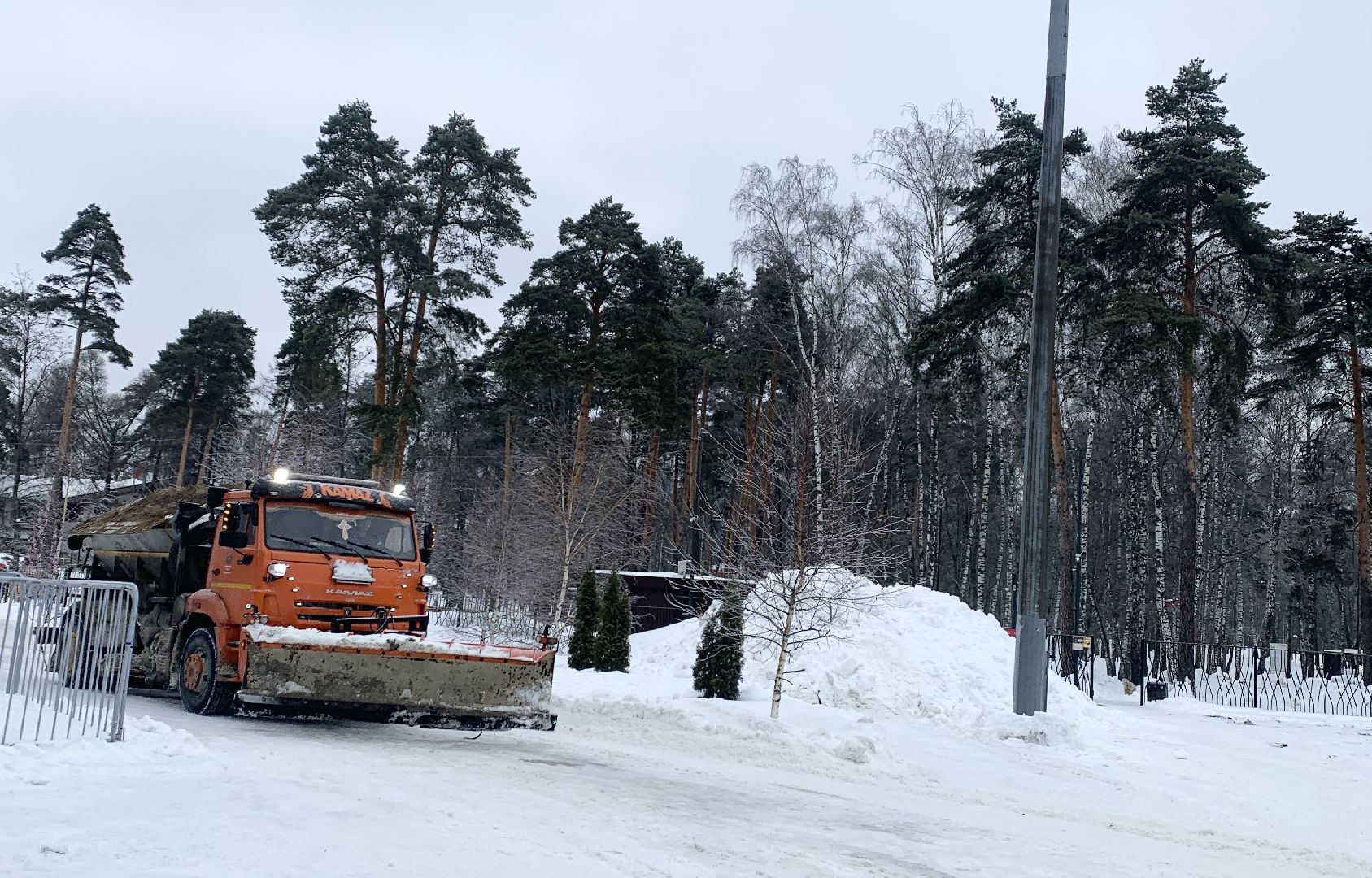 Балашиха, Подмосковье, ЖКХ, Уборка снега, ледяной дождь, ледяная горка,