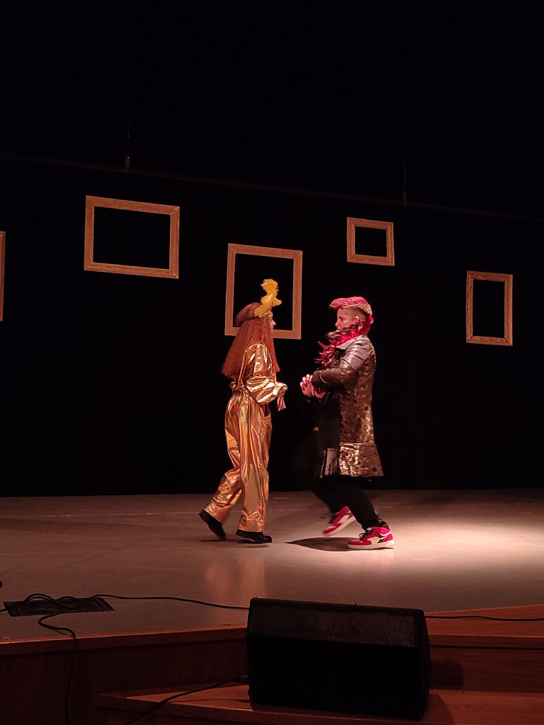 Звенигород, общество