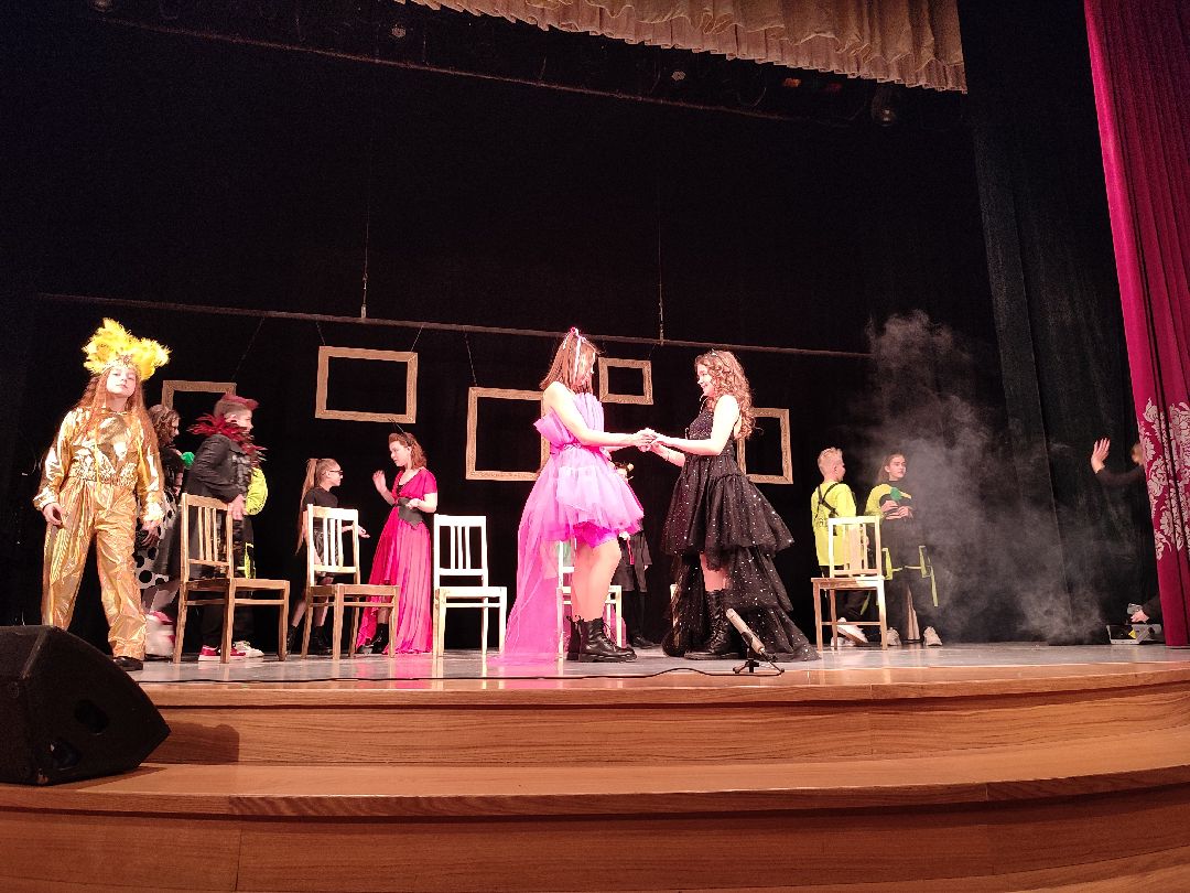 Звенигород, общество