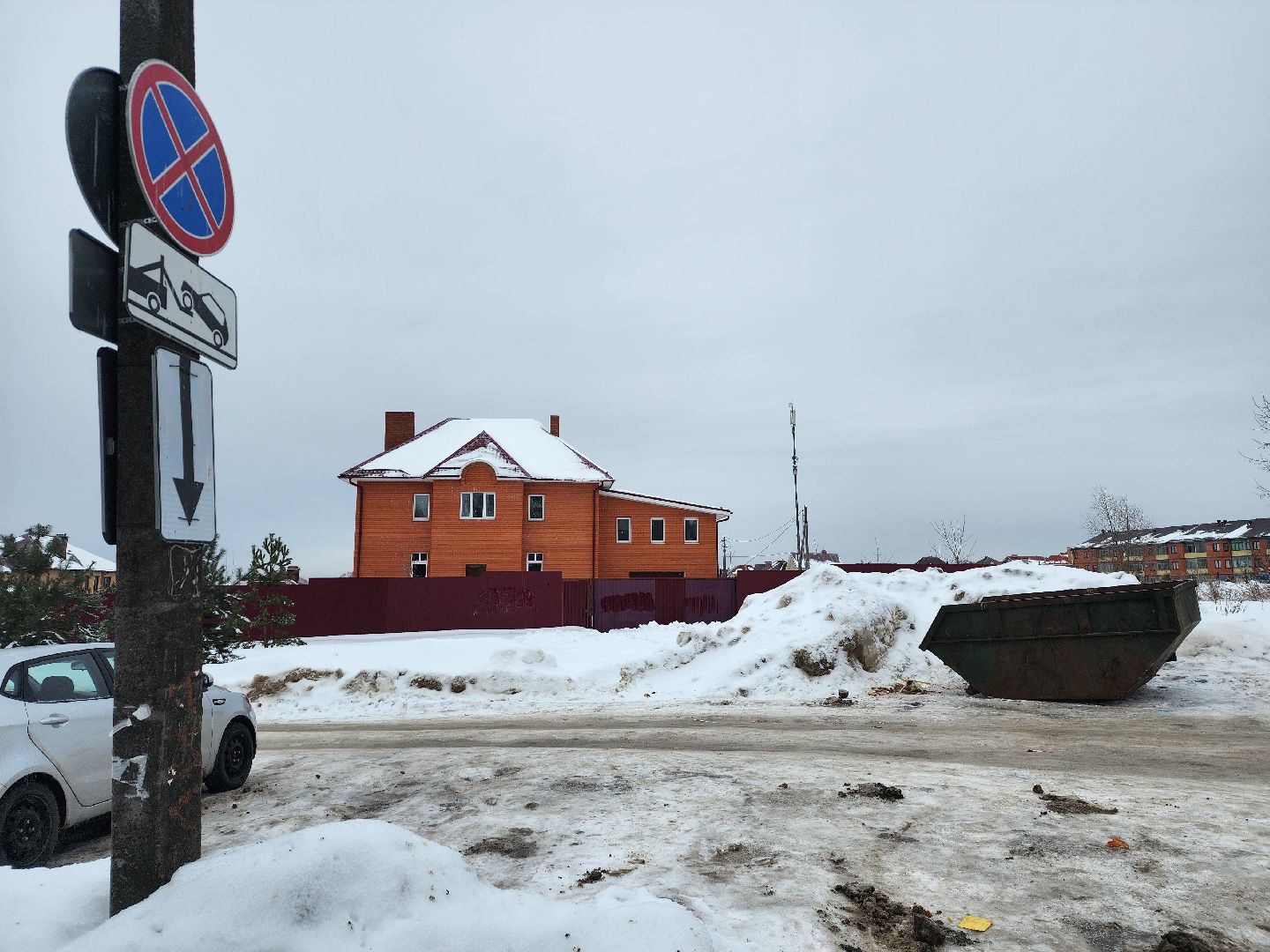 серпухов, улица химиков, дорожные знаки, контейнерная площадка, двор,