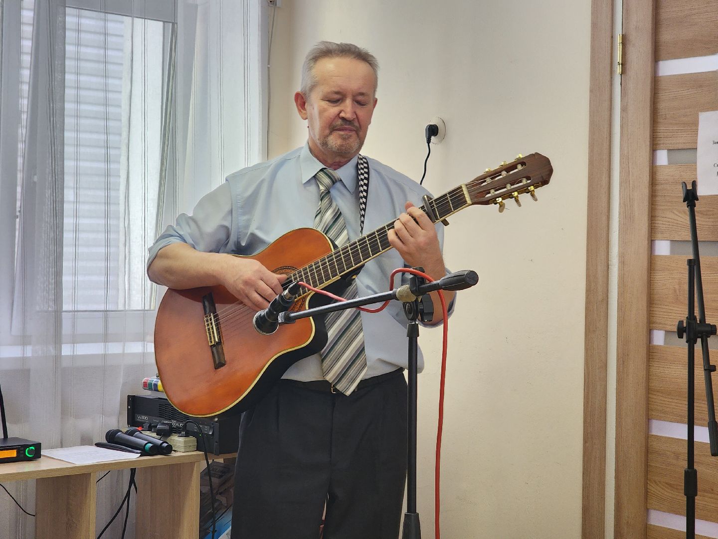 пушкино, концерт, старшее поколение, активное долголетие, поэт, авторское творчество,