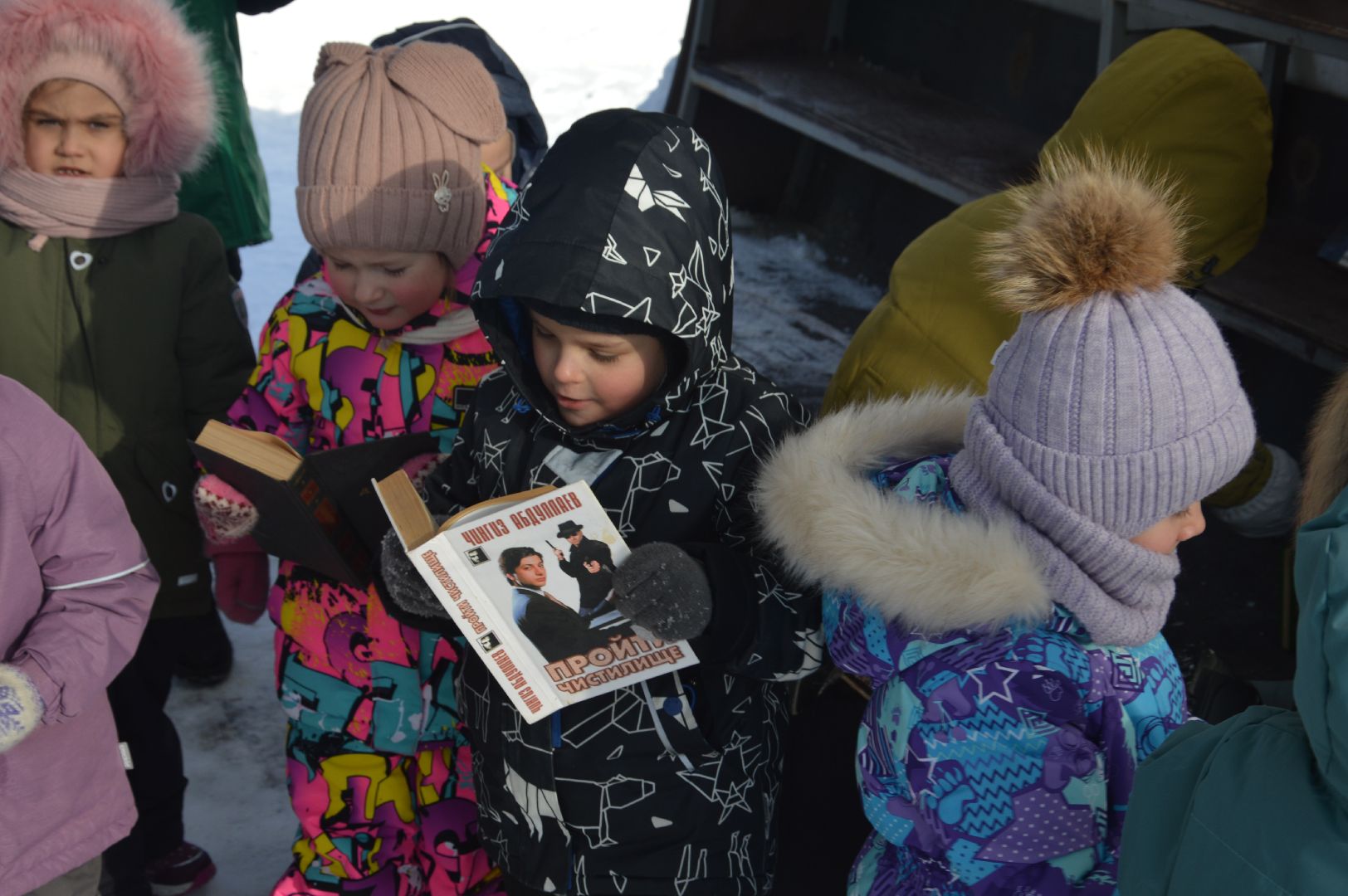 шатура, буккроссинг, книгодарение, международная акция, книги, обмен книгами, парк, парк гагарина,