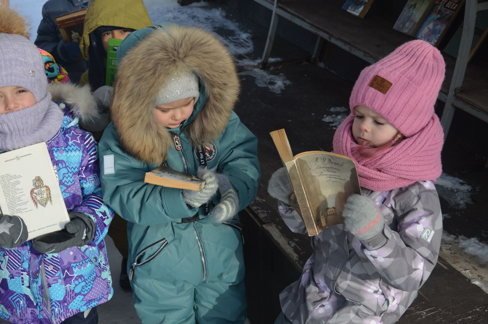 шатура, буккроссинг, книгодарение, международная акция, книги, обмен книгами, парк, парк гагарина,