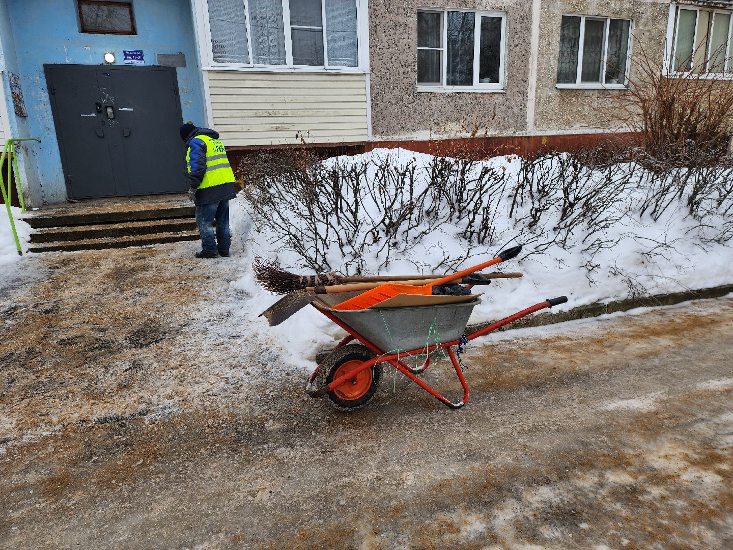 серпухов, улица пушкина, гололед, управляющая компания, ук лия,