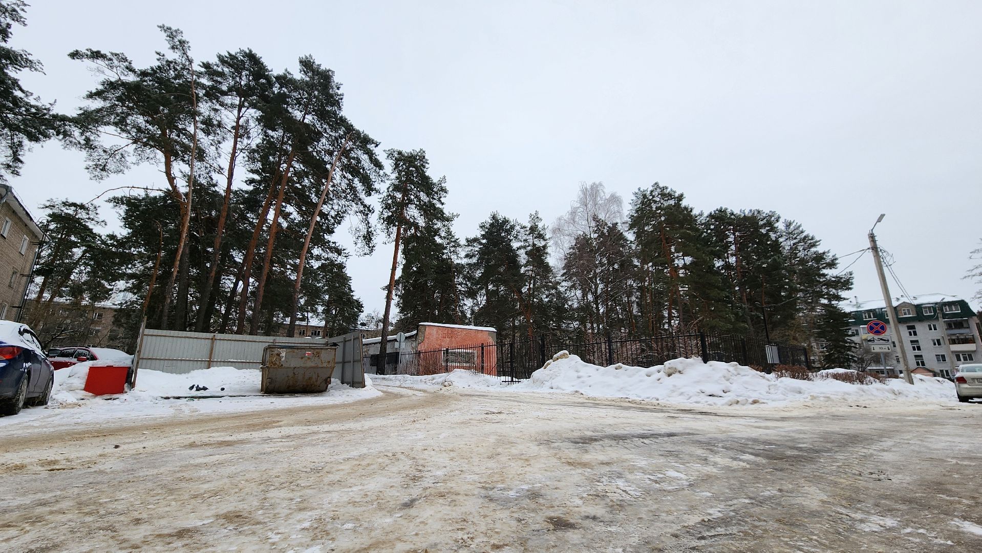 знаки, знаки запрета парковки, парковка запрещена, контейнерная площадка, протвино, подмосковье, пдд,