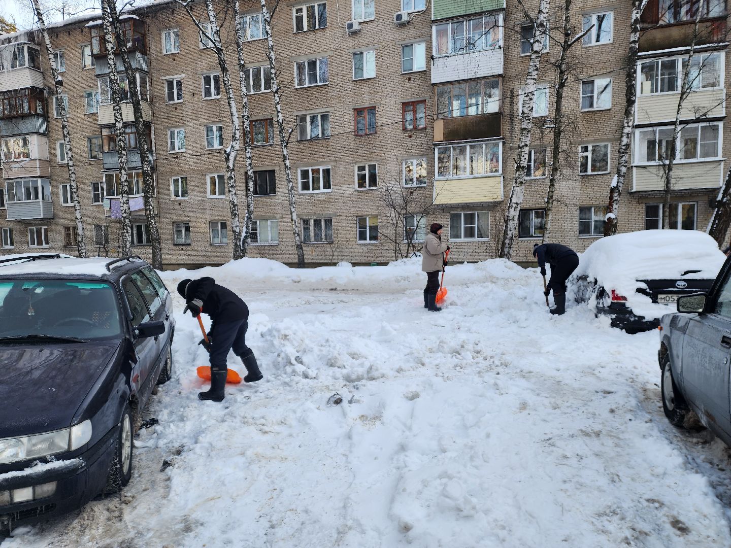 пушкино, парковка у дома, уборка снега,