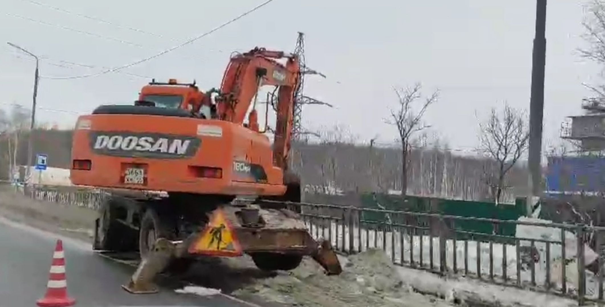 Бронницы, Уборка тротуаров, Уборка снега, обработка дорог, Обработка остановок,