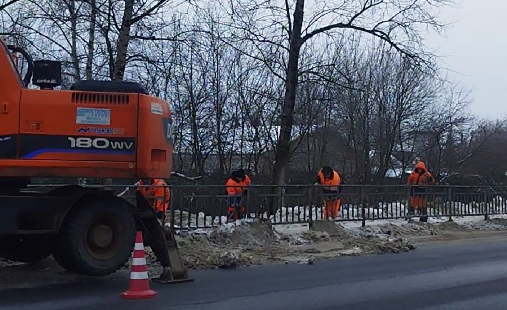 Бронницы, Уборка тротуаров, Уборка снега, обработка дорог, Обработка остановок,