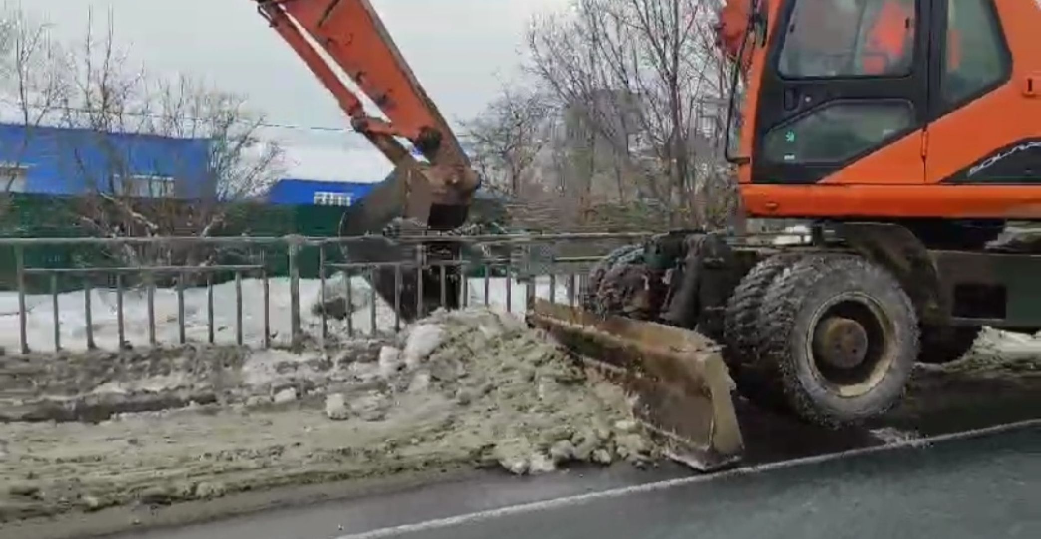 Бронницы, Уборка тротуаров, Уборка снега, обработка дорог, Обработка остановок,