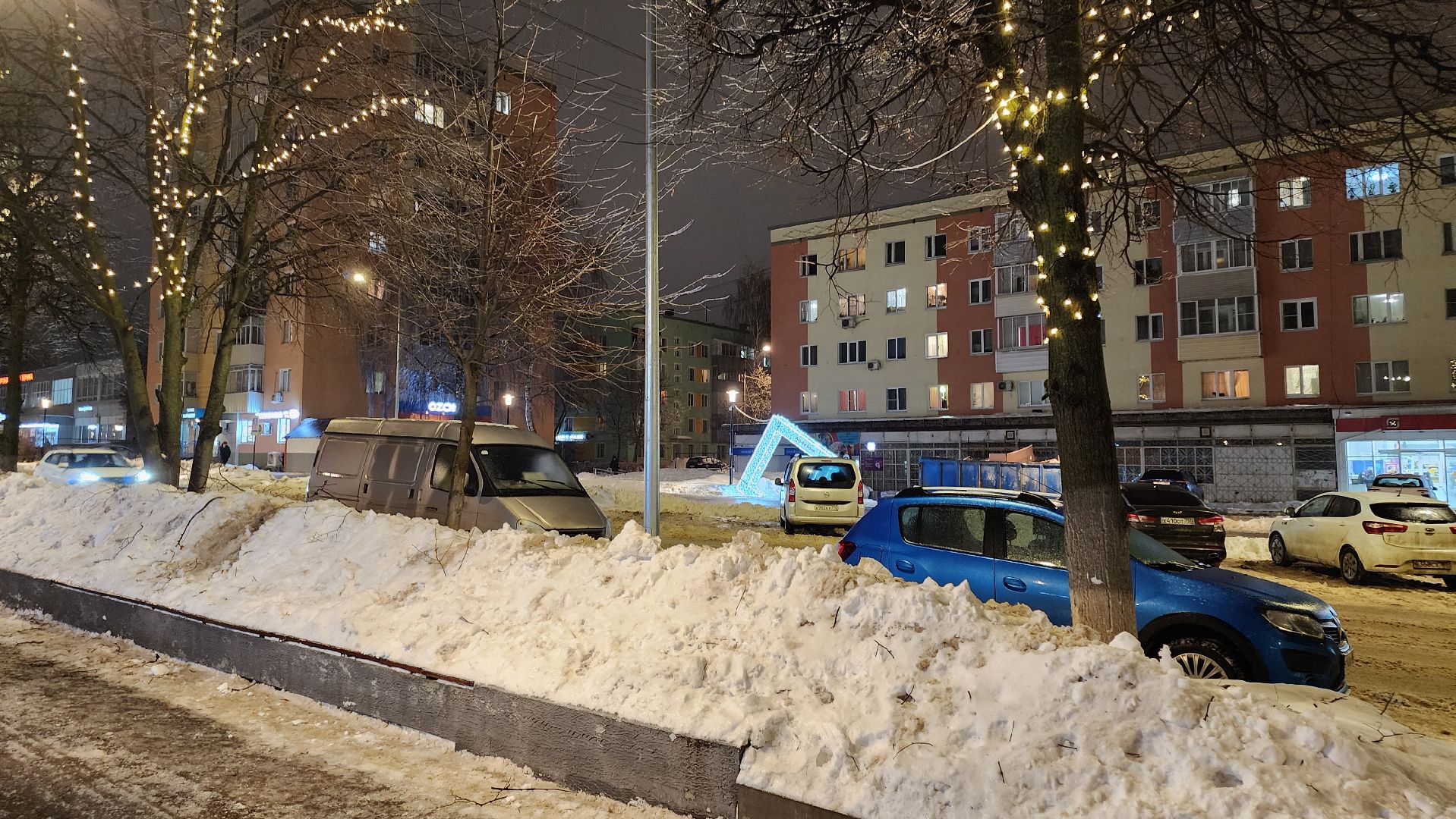 кашира, садовая, гирлянды, иллюминация, благоустойство, фонари,