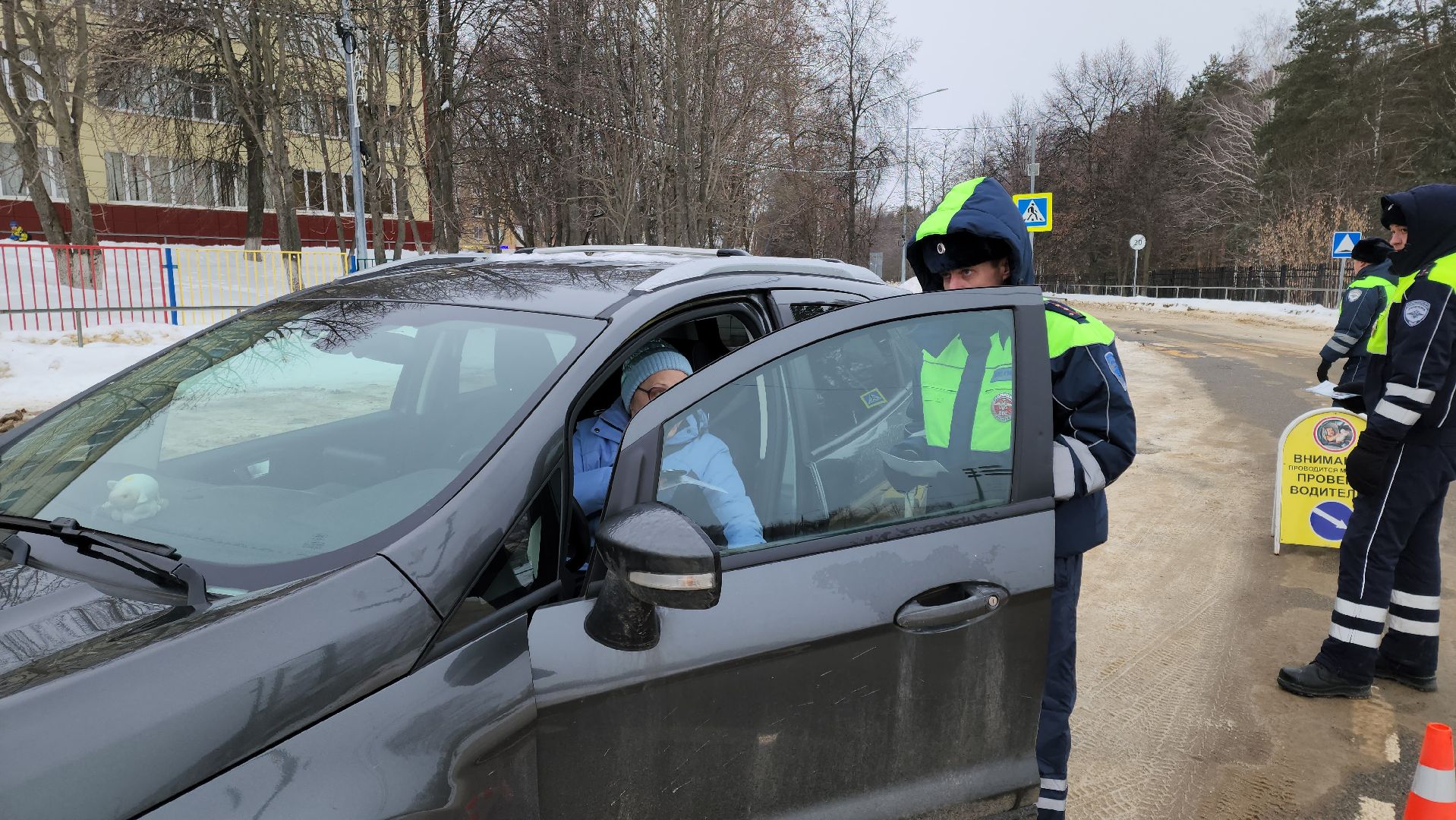 кашира, гаи, рейд безопасности, детское автокресло, социальный раунд, ПДД, безопасность дорожного движения, перевозка детей,