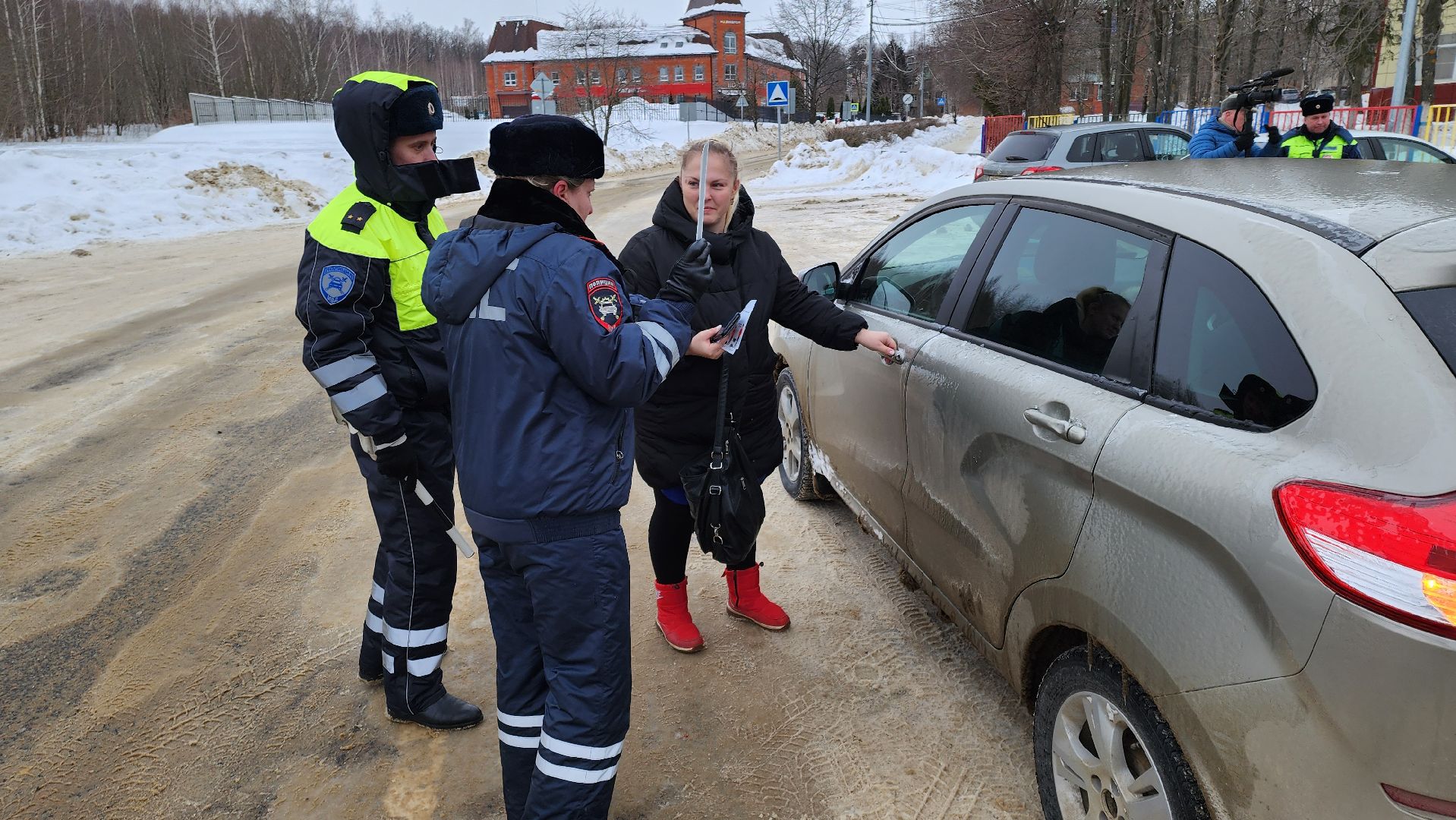 кашира, гаи, рейд безопасности, детское автокресло, социальный раунд, ПДД, безопасность дорожного движения, перевозка детей,