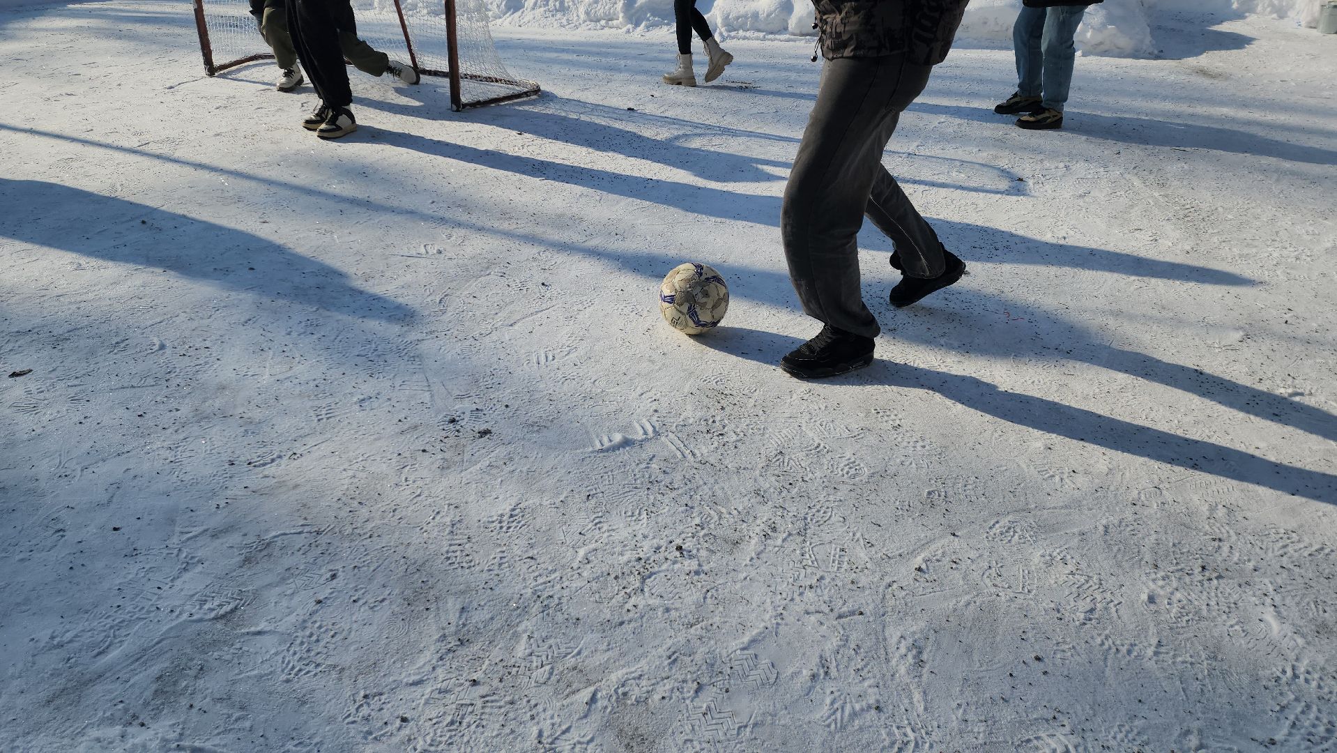 зима в парках, зима в Рузе, футбол, зима в подмомсковье, зима 2024, руза, рузский городской округ,