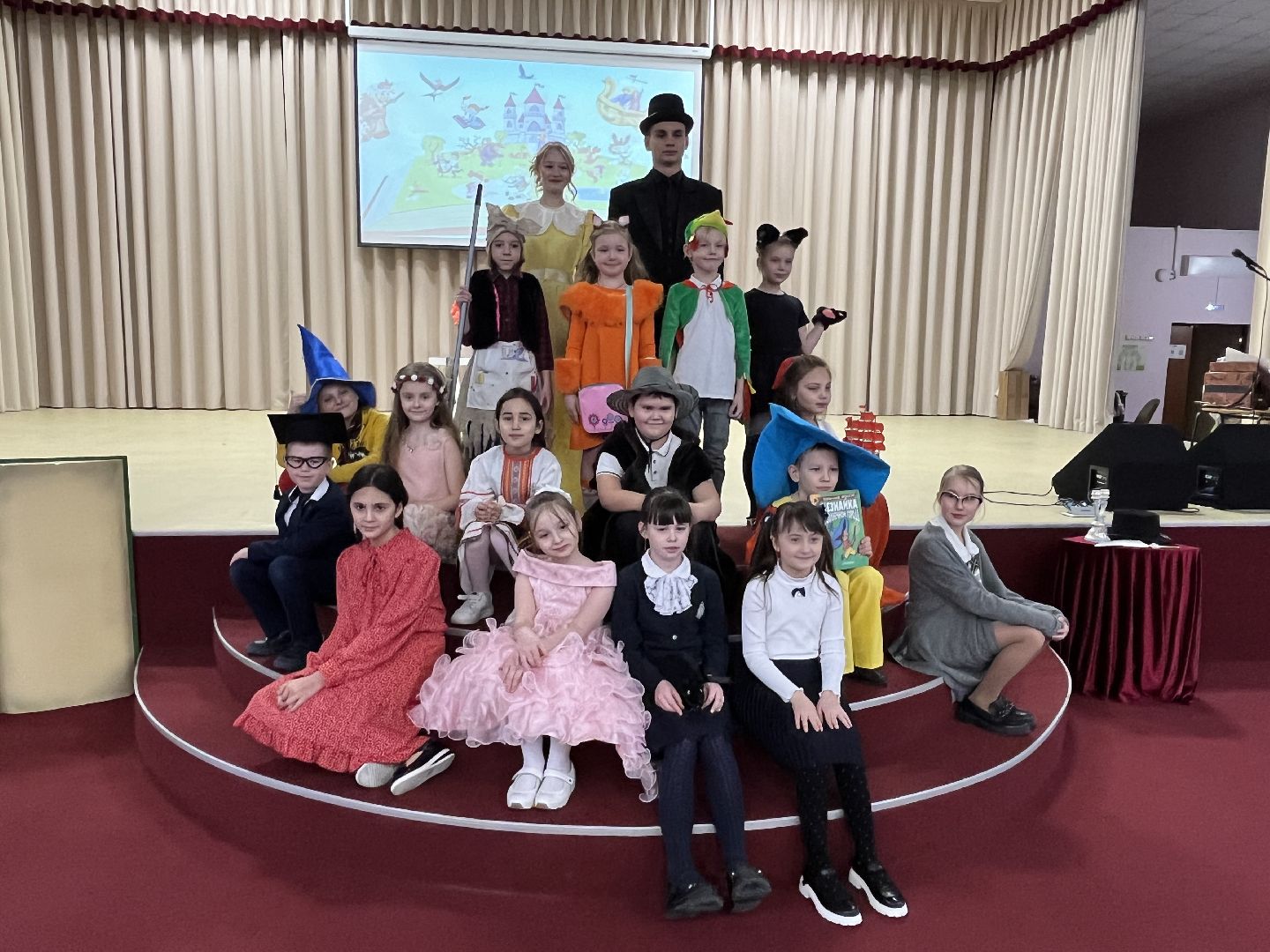 наро-фоминск, литературные герои, Александр Пушкин, чтение книг, флешмоб,