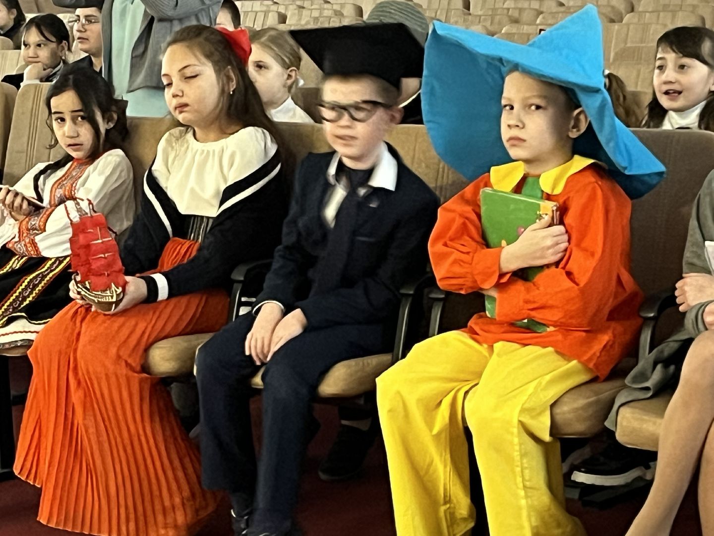 наро-фоминск, литературные герои, Александр Пушкин, чтение книг, флешмоб,