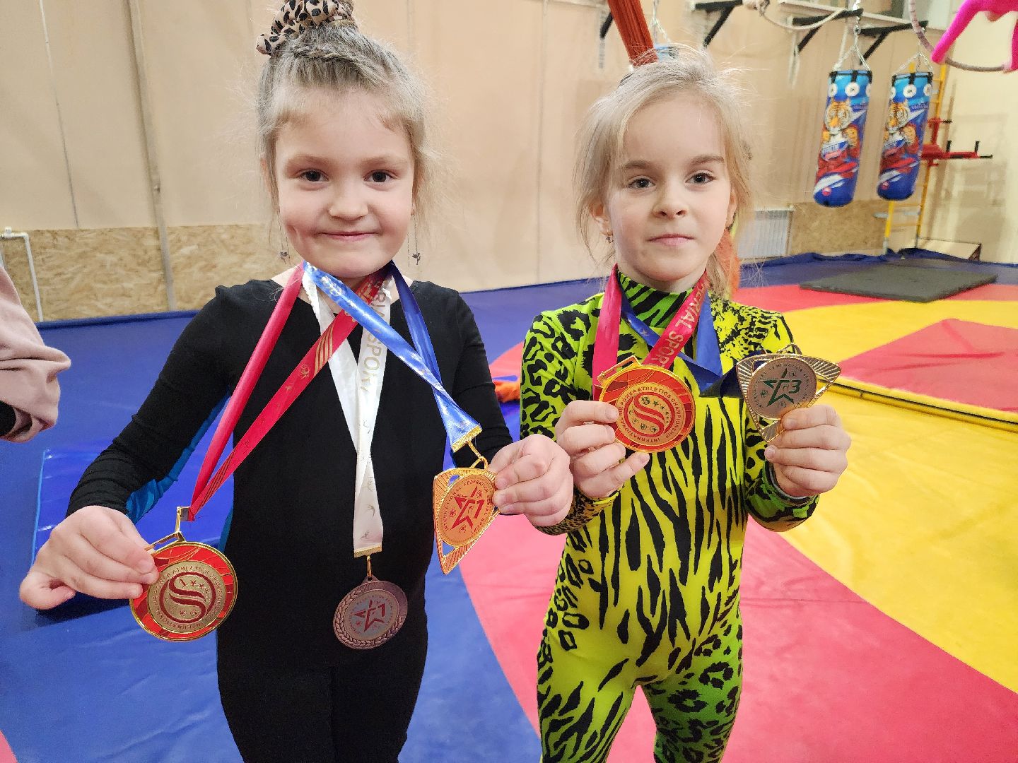 Воздушная гимнастика, соревнование,