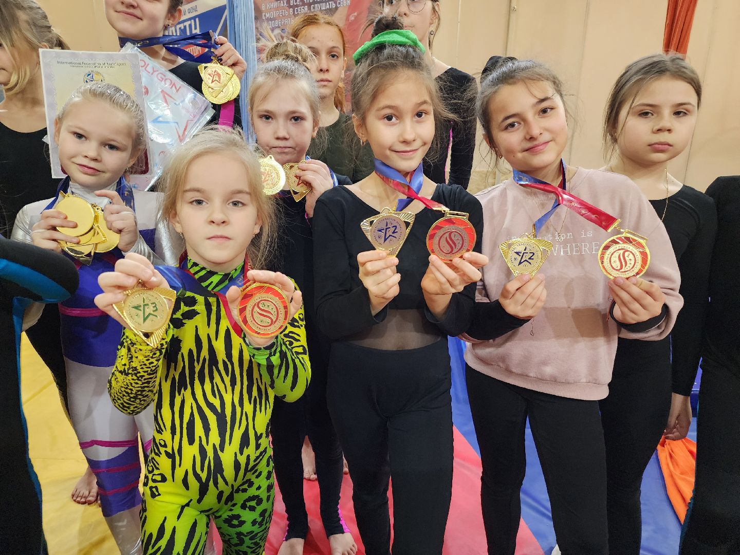 Воздушная гимнастика, соревнование,