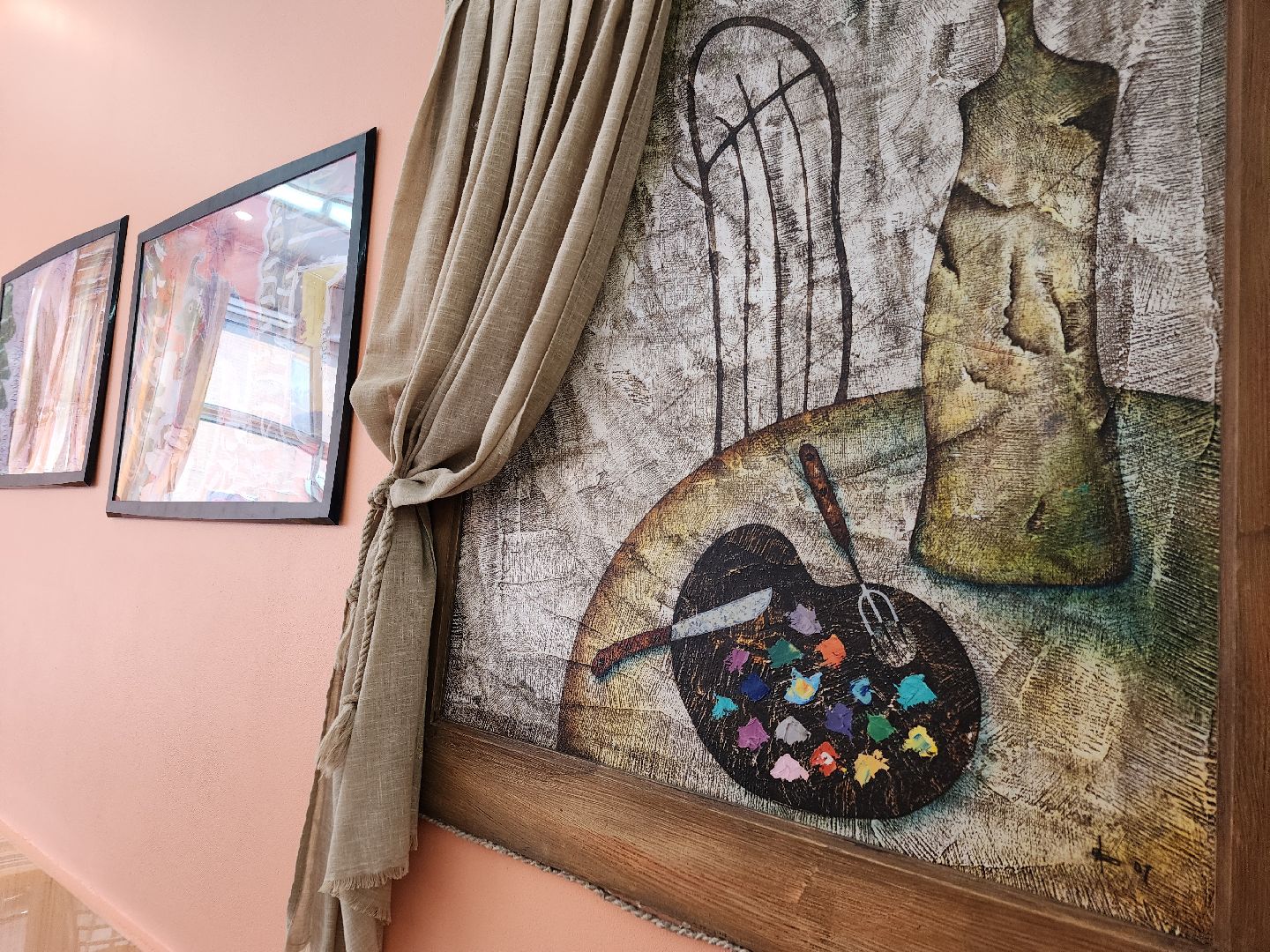 кафе, Юные художники,