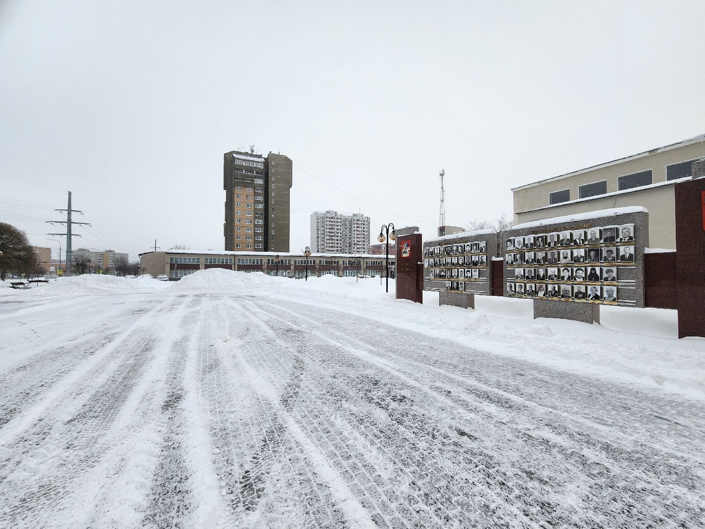 серпухов, подмосковье, площадь славы, уборка снега, комбинат благоустройства,