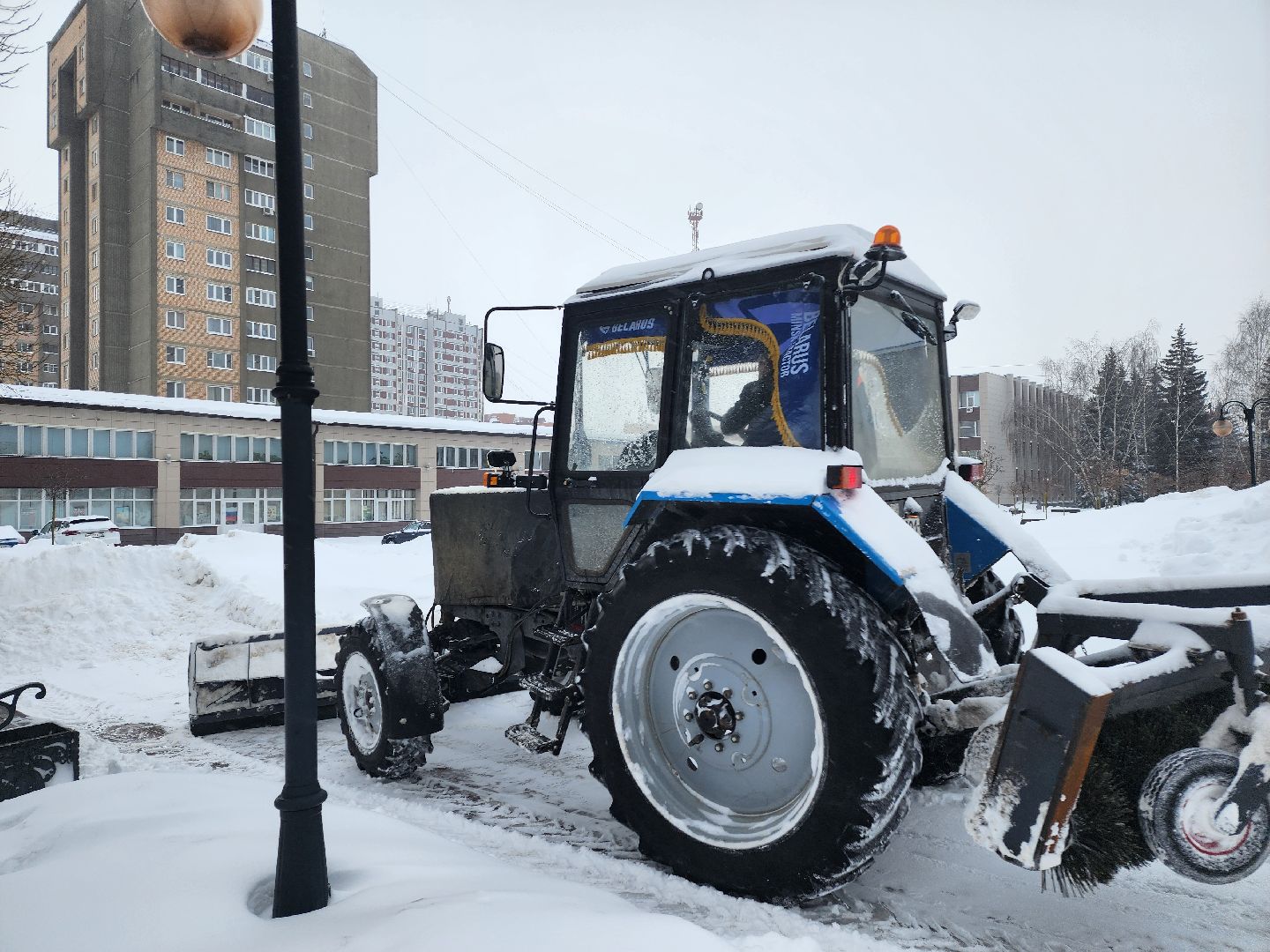 серпухов, подмосковье, площадь славы, уборка снега, комбинат благоустройства,