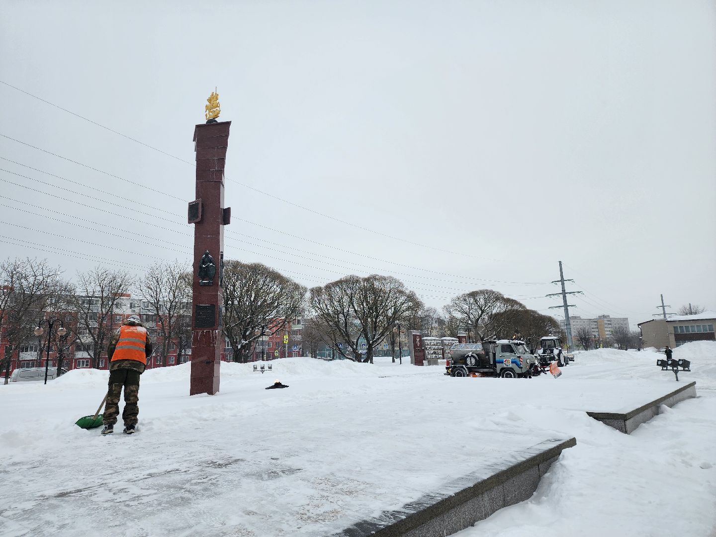 серпухов, подмосковье, площадь славы, уборка снега, комбинат благоустройства,