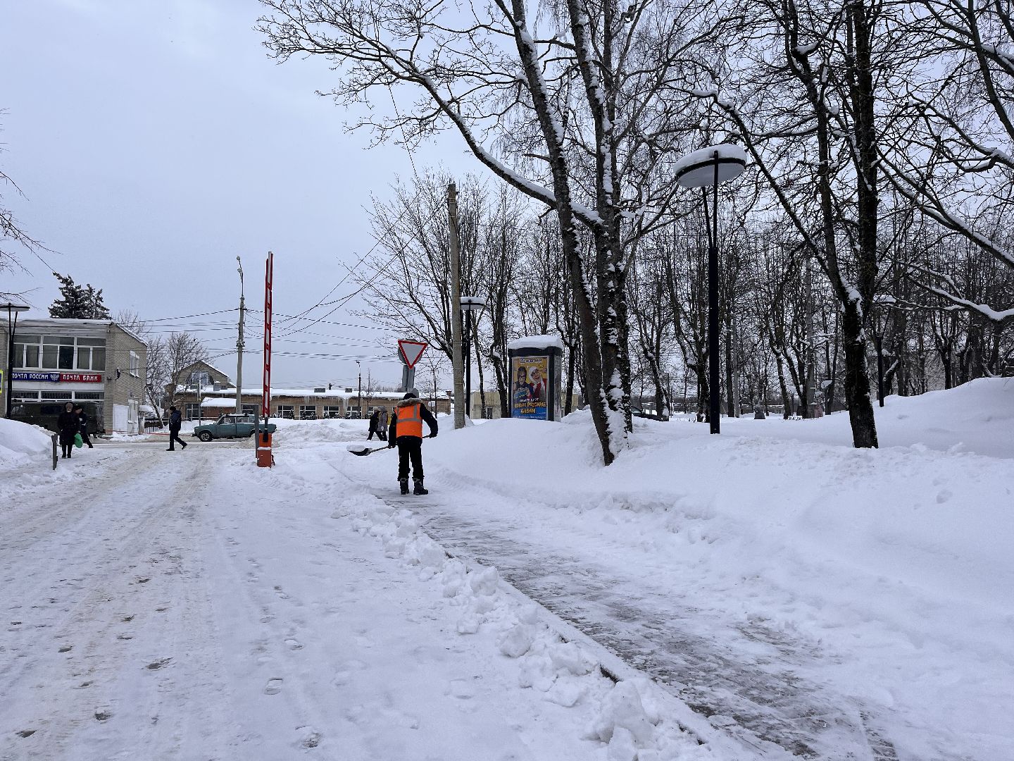 Снег, коммунальная служба, снежные завалы,