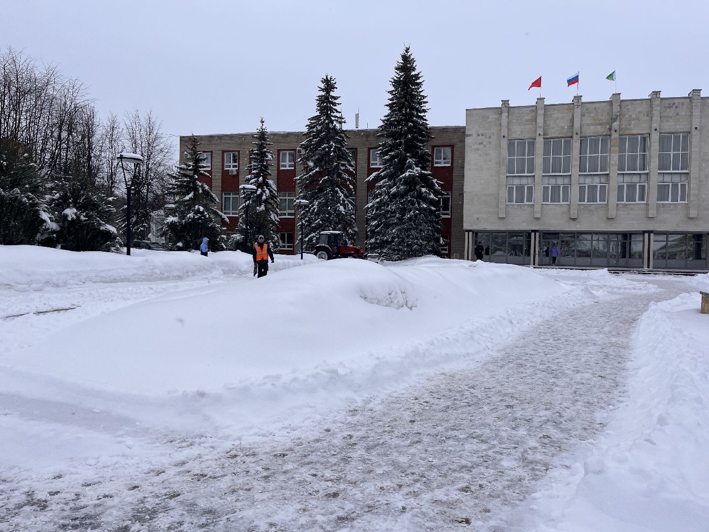 Снег, коммунальная служба, снежные завалы,