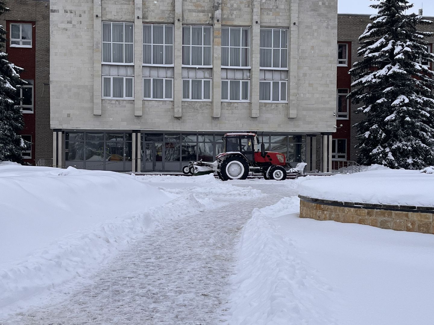 Снег, коммунальная служба, снежные завалы,