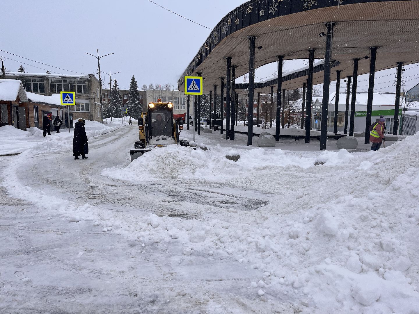 Снег, коммунальная служба, снежные завалы,