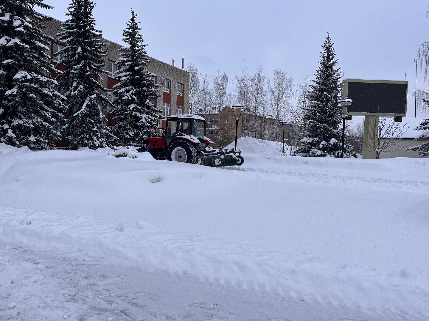 Снег, коммунальная служба, снежные завалы,