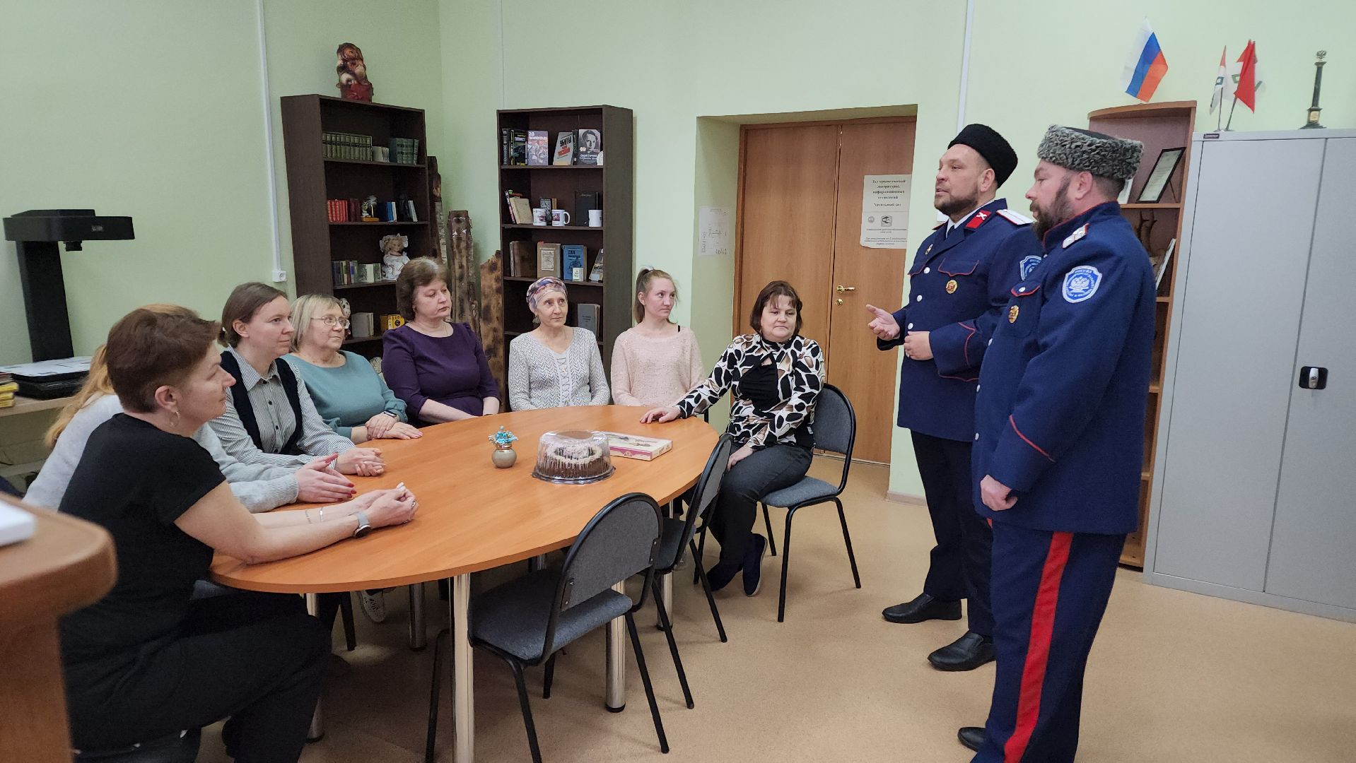 волоколамск, библиотека, подарки, книги, читатели, жители города,