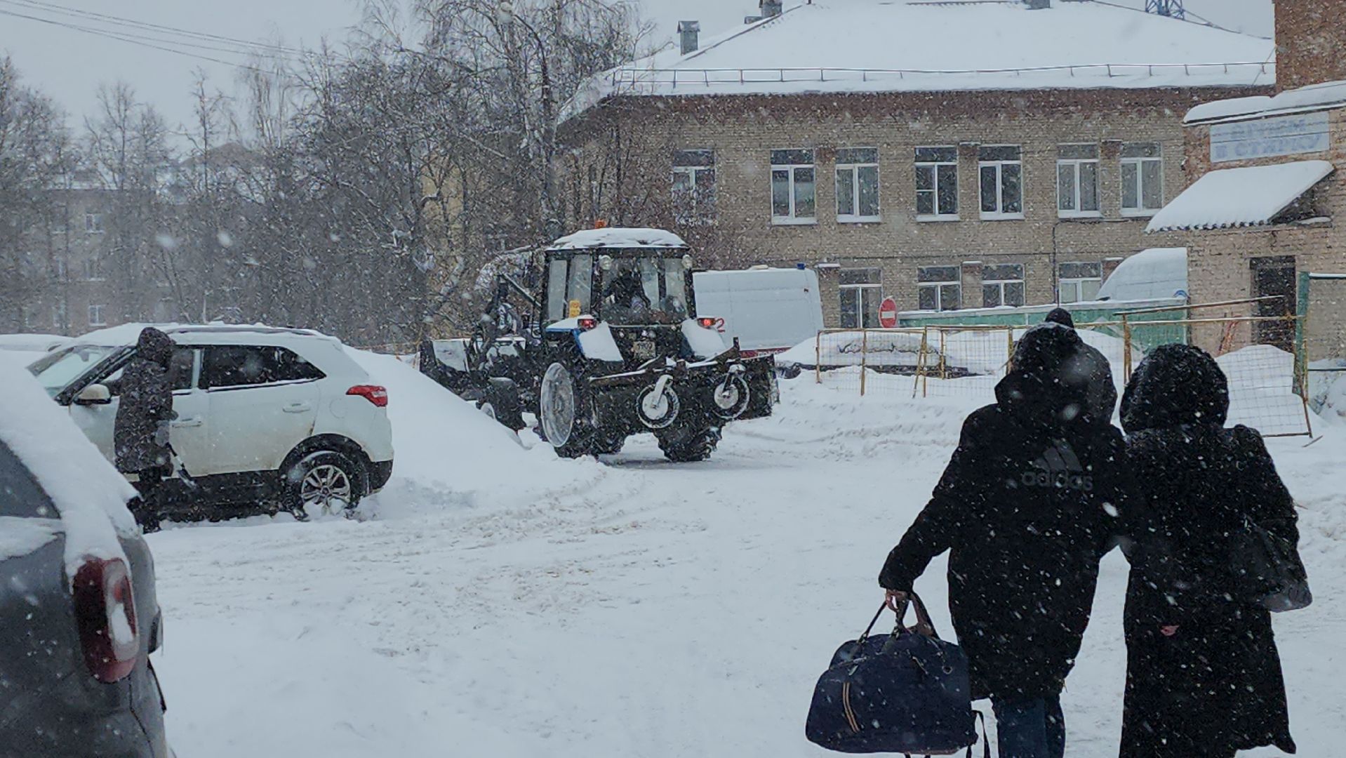 снегопад, уборка, трактора, никитин, спецтехника, осадки,