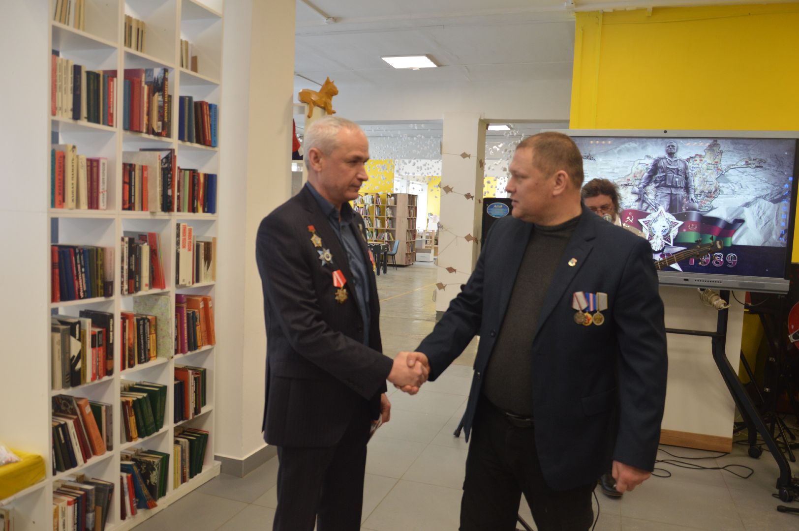 шатура, награждение воинов, афганцы, день вывода, интернационал, библиотекарь,