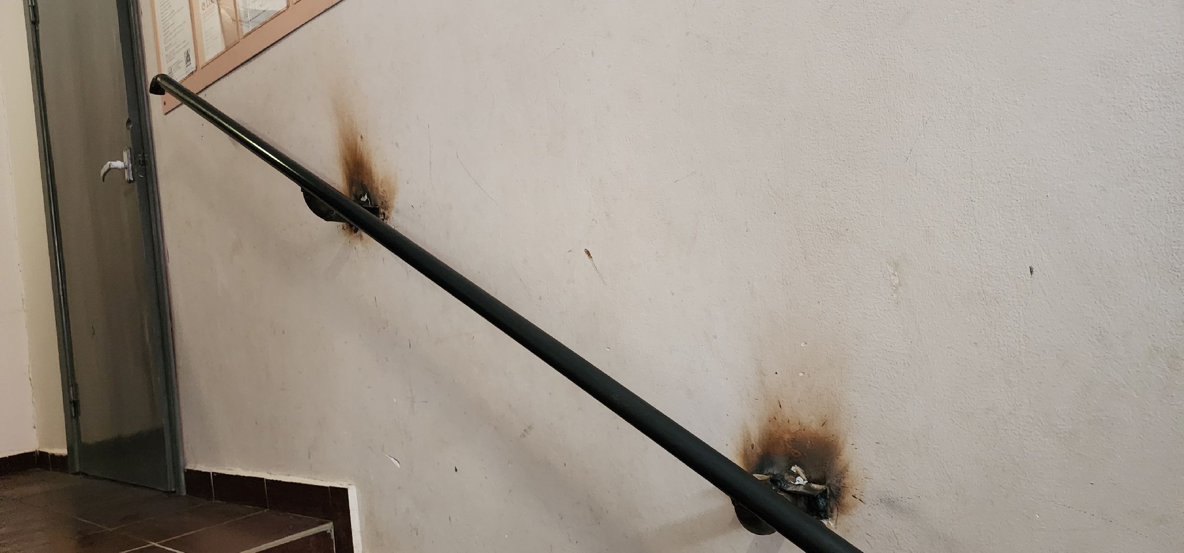 поручни в подъездах, безопасность для пожилых, Домодедово - парк,