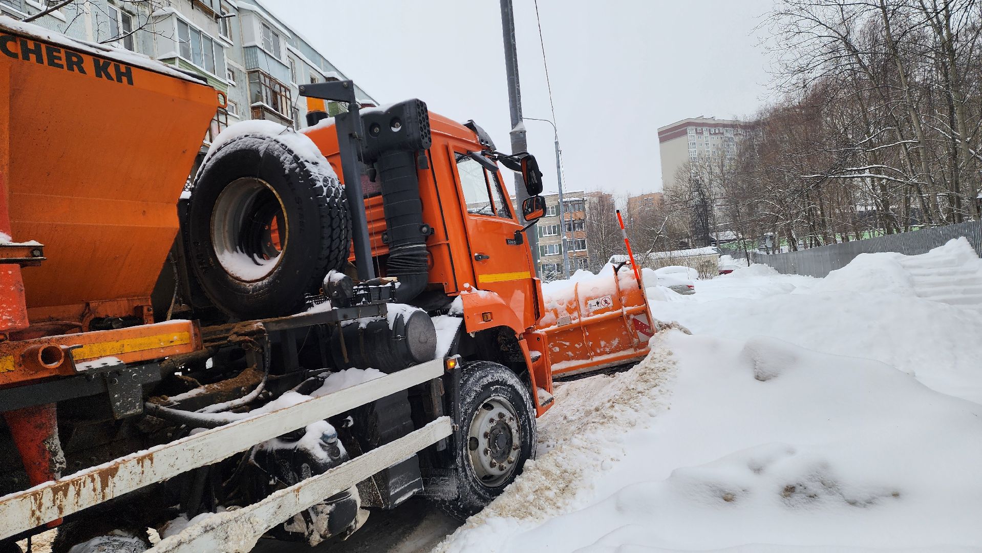 Подмосковье, Городской округ Пушкинский, Ивантеевка, ЖКХ, Уборка снега, Городское хозяйство Ивантеевки,