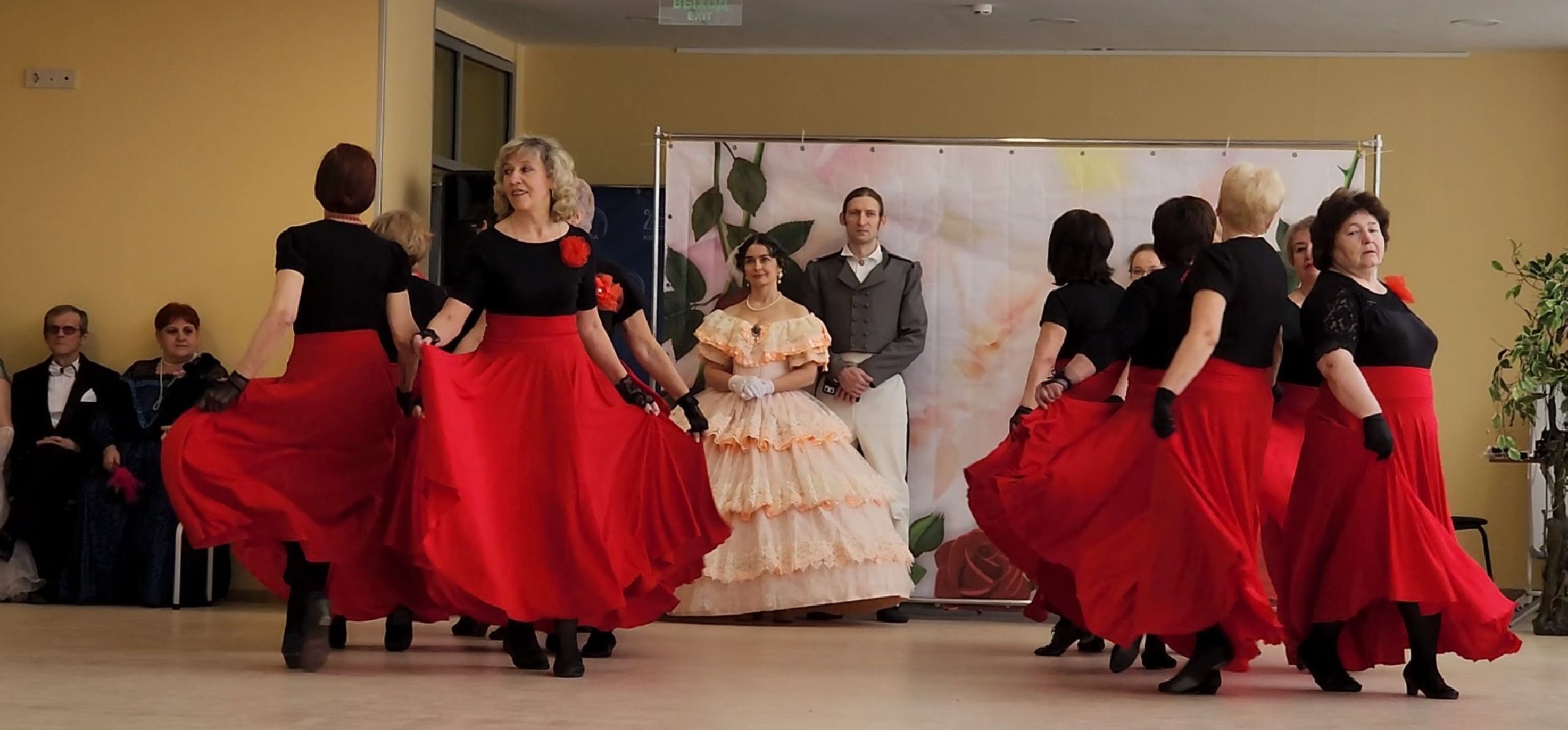 Коломна, культура, танцы, бал, активное долголетие,