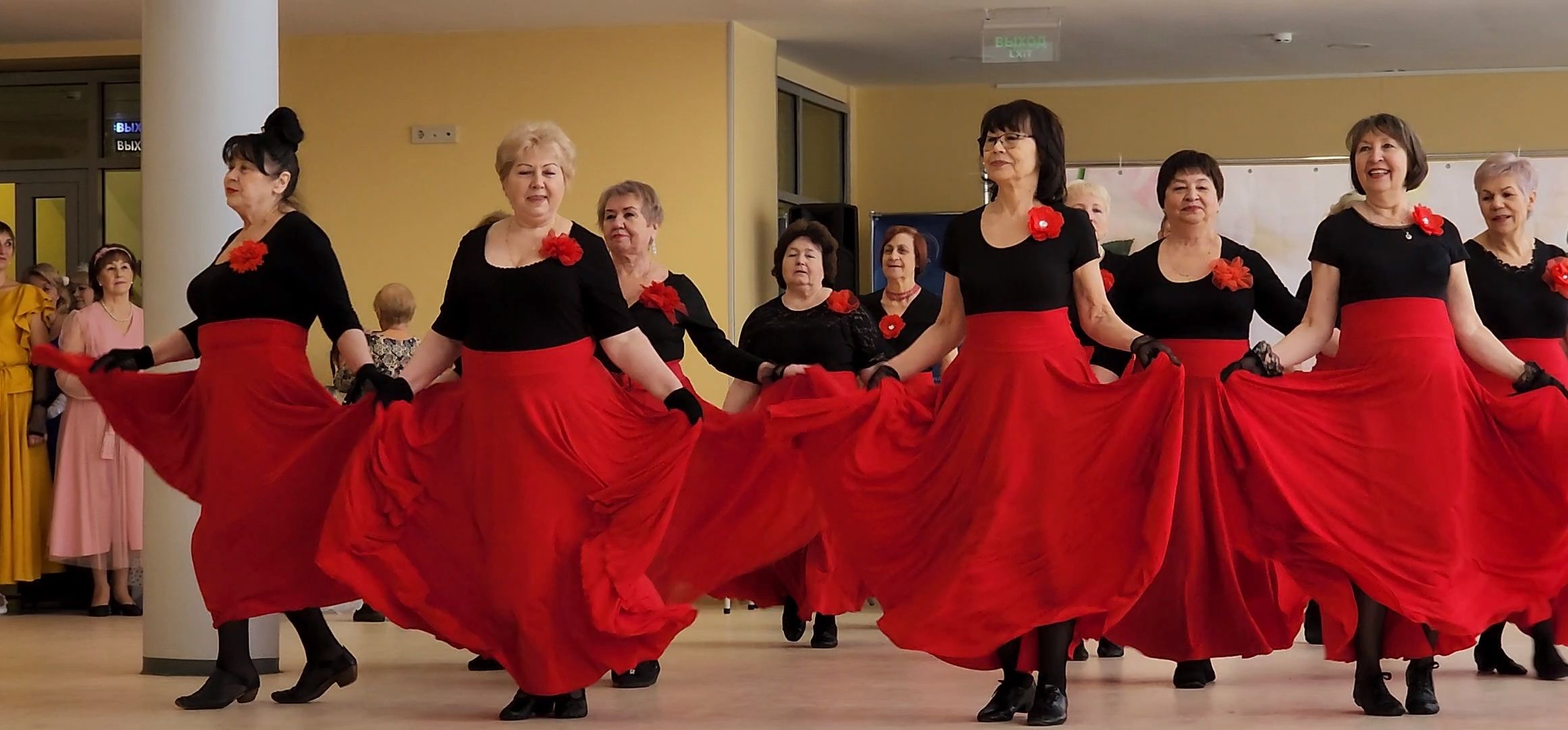 Коломна, культура, танцы, бал, активное долголетие,