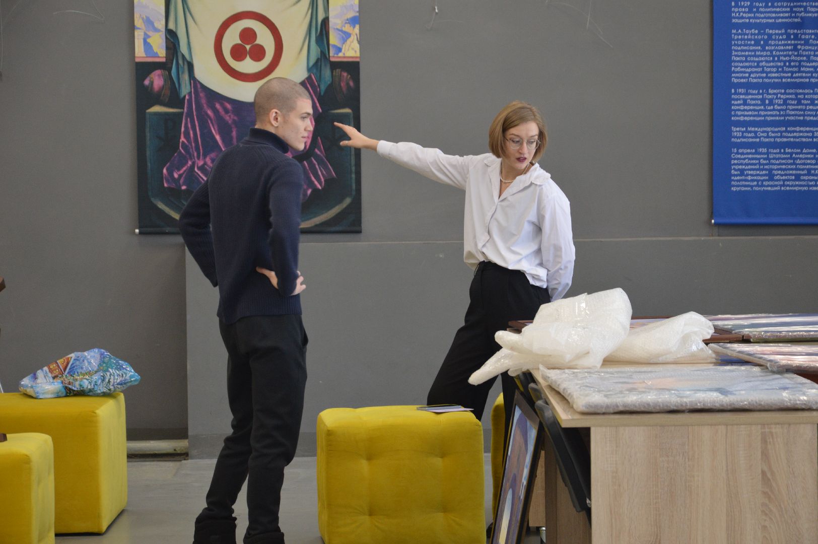 шатура, городской округ культура, рерих, библиотека, выставка картин, известный художник,