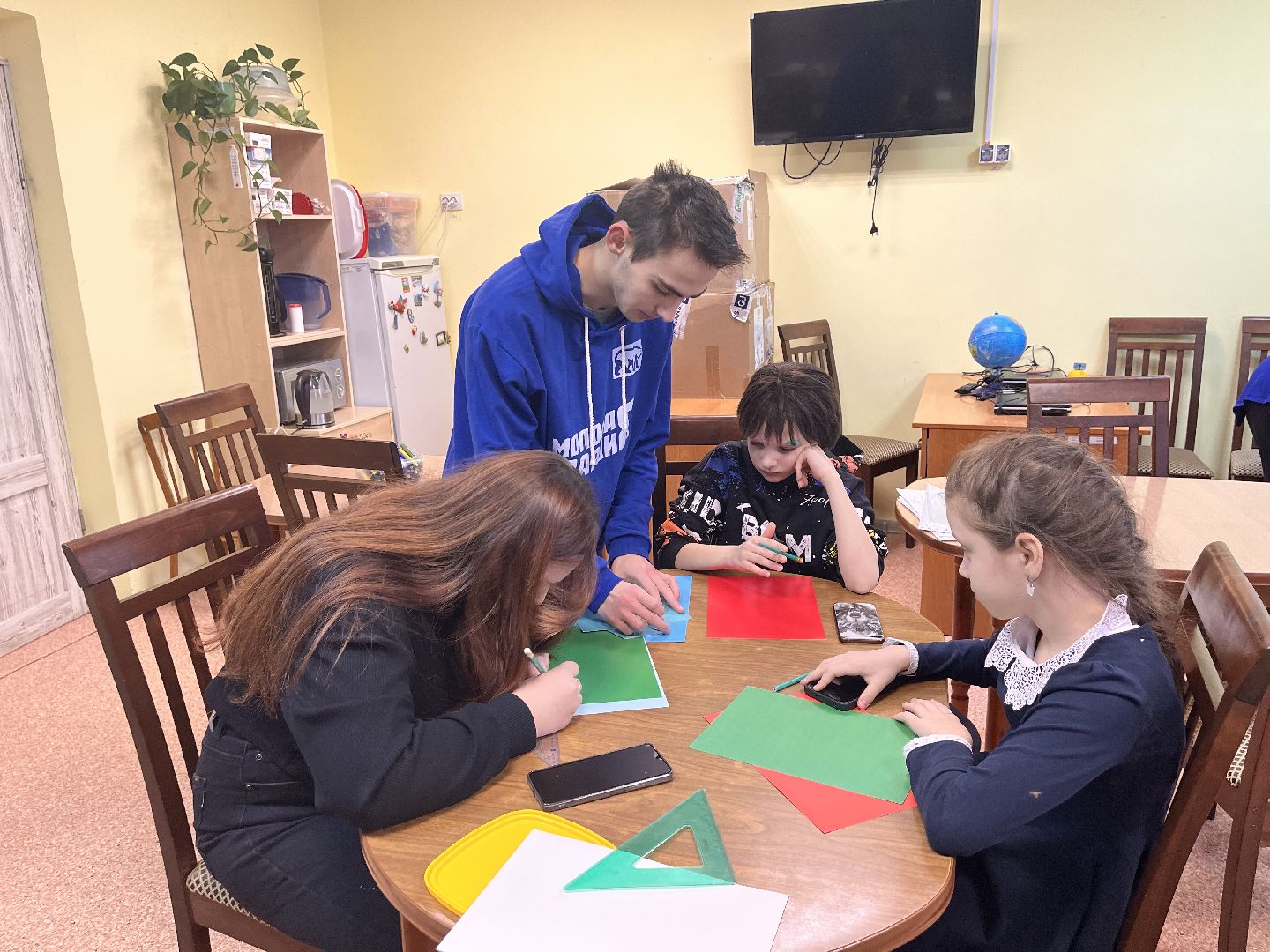 шаховская, волонтеры, молодая гвардия, семейный центр, дети,